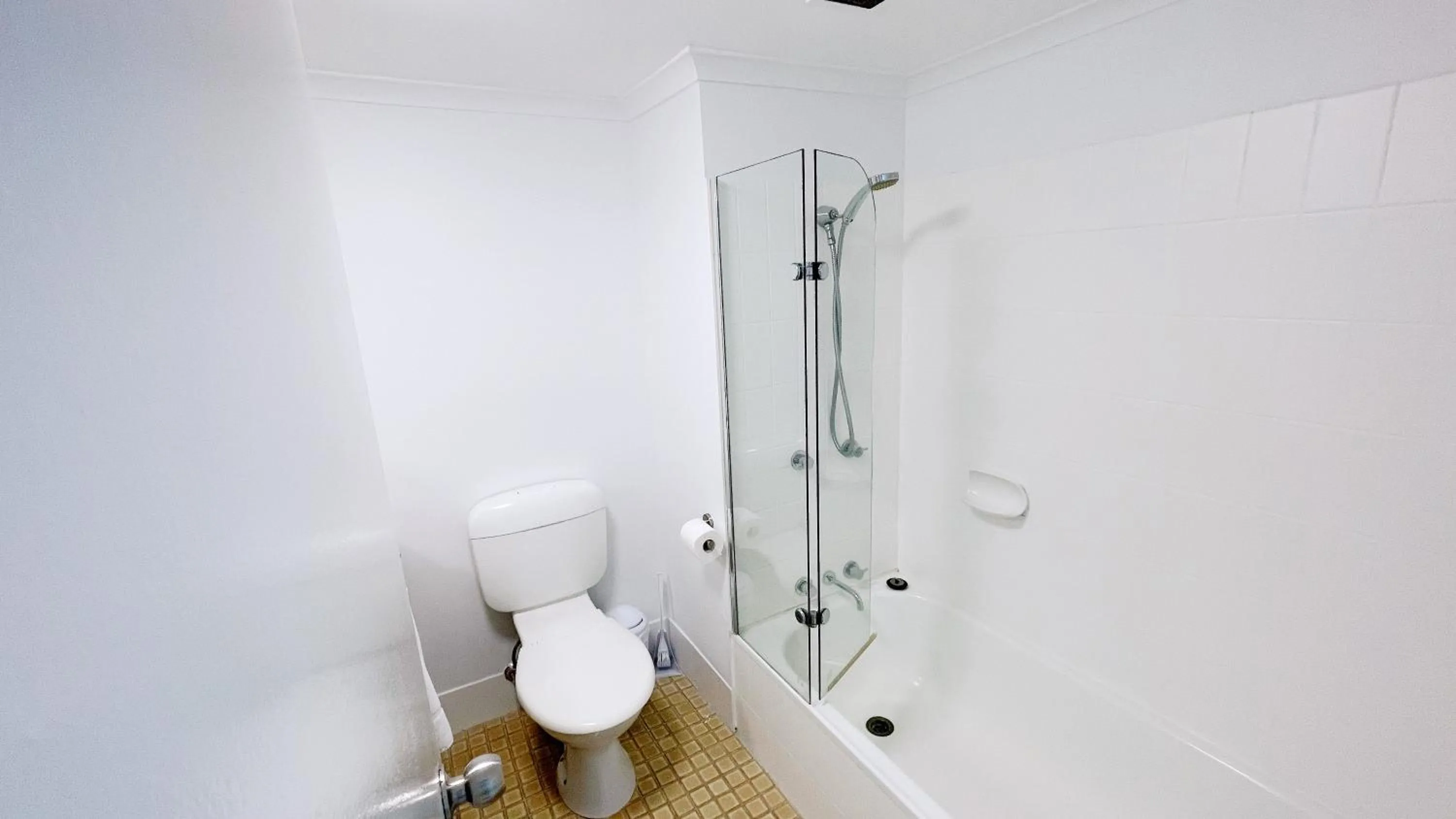 Shower in Maroochydore Riverfront Apartment