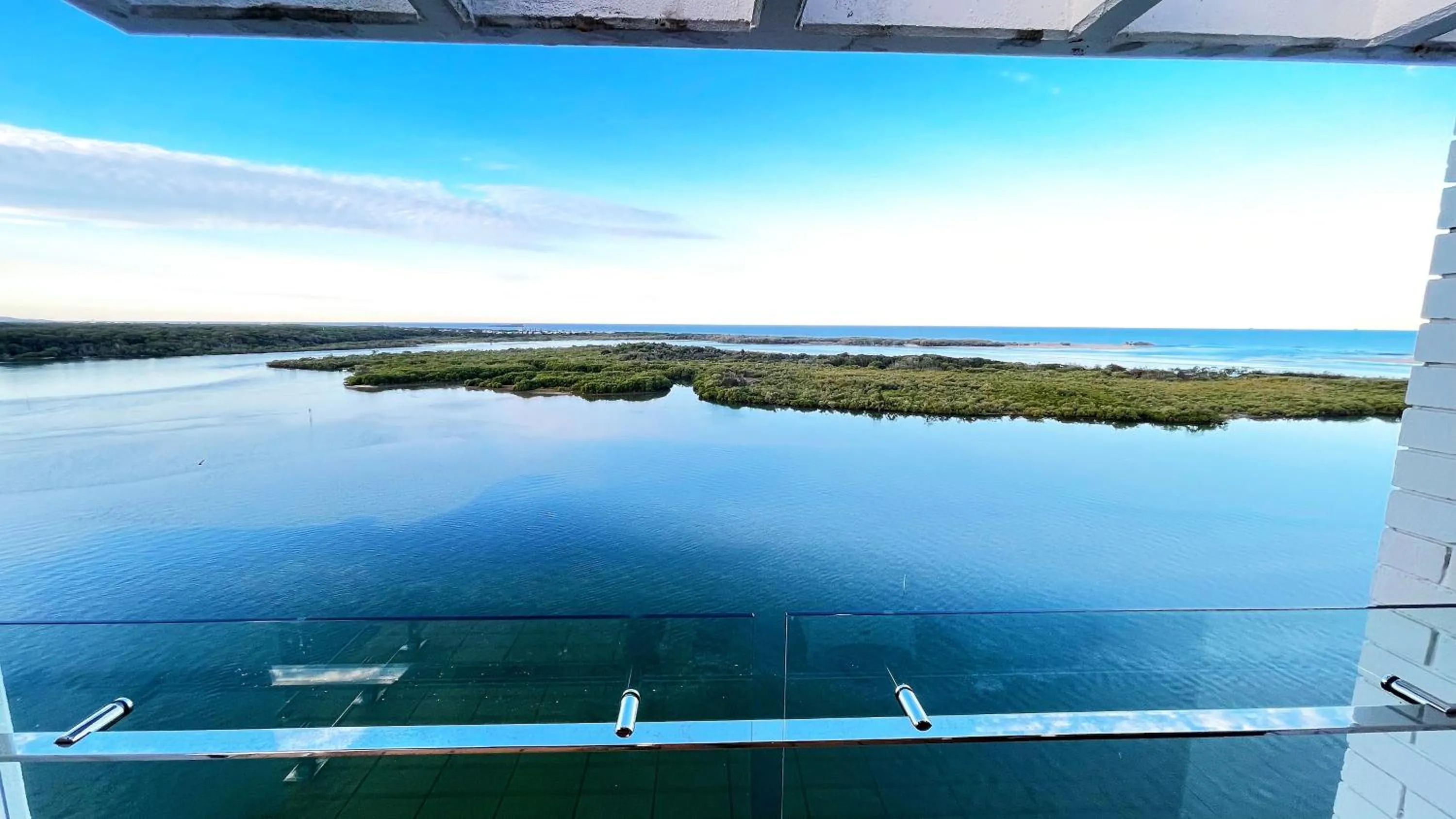 Maroochydore Riverfront Apartment