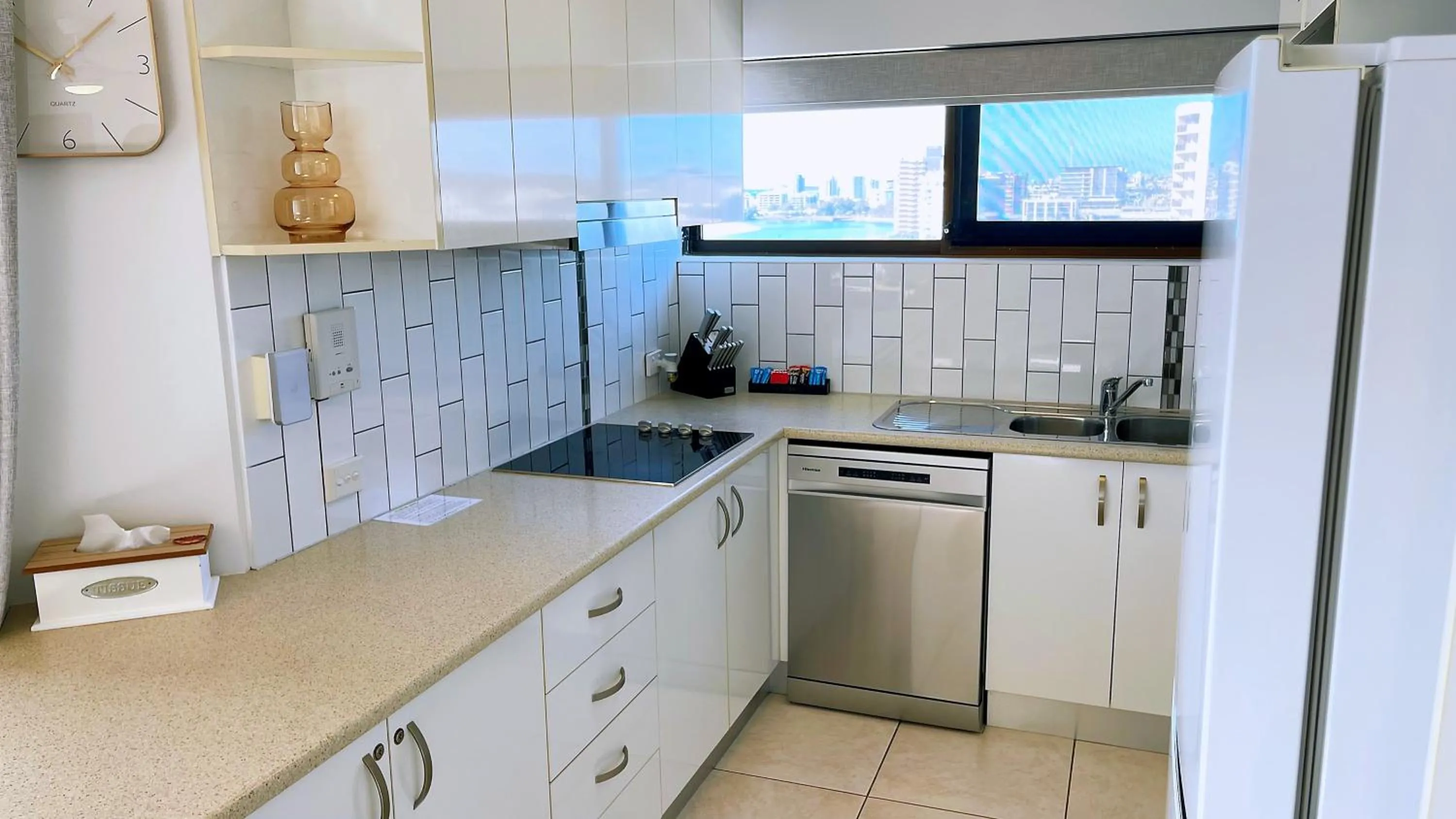 Kitchen or kitchenette in Maroochydore Riverfront Apartment