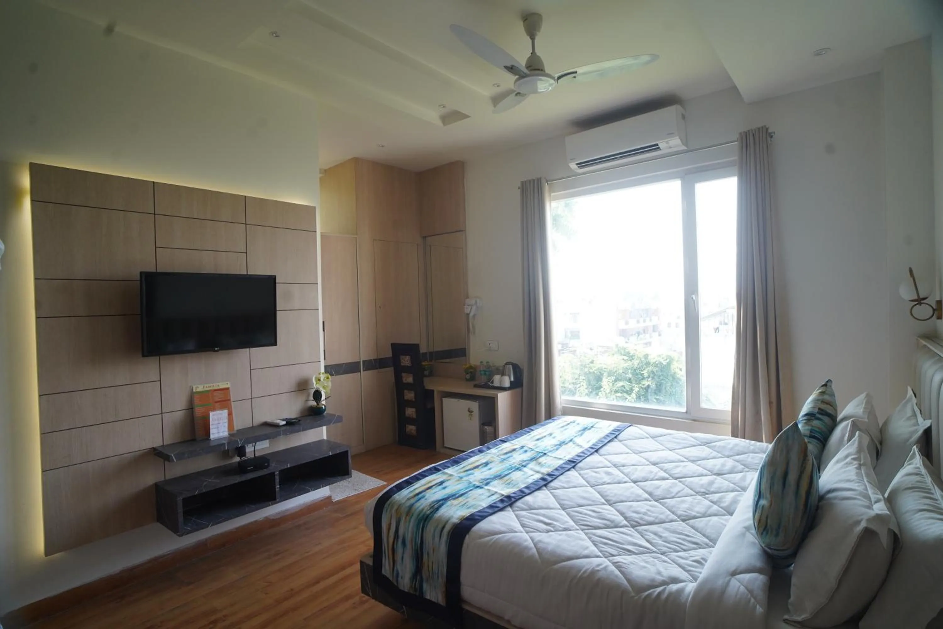 Bed in Familia Hotel and Banquets