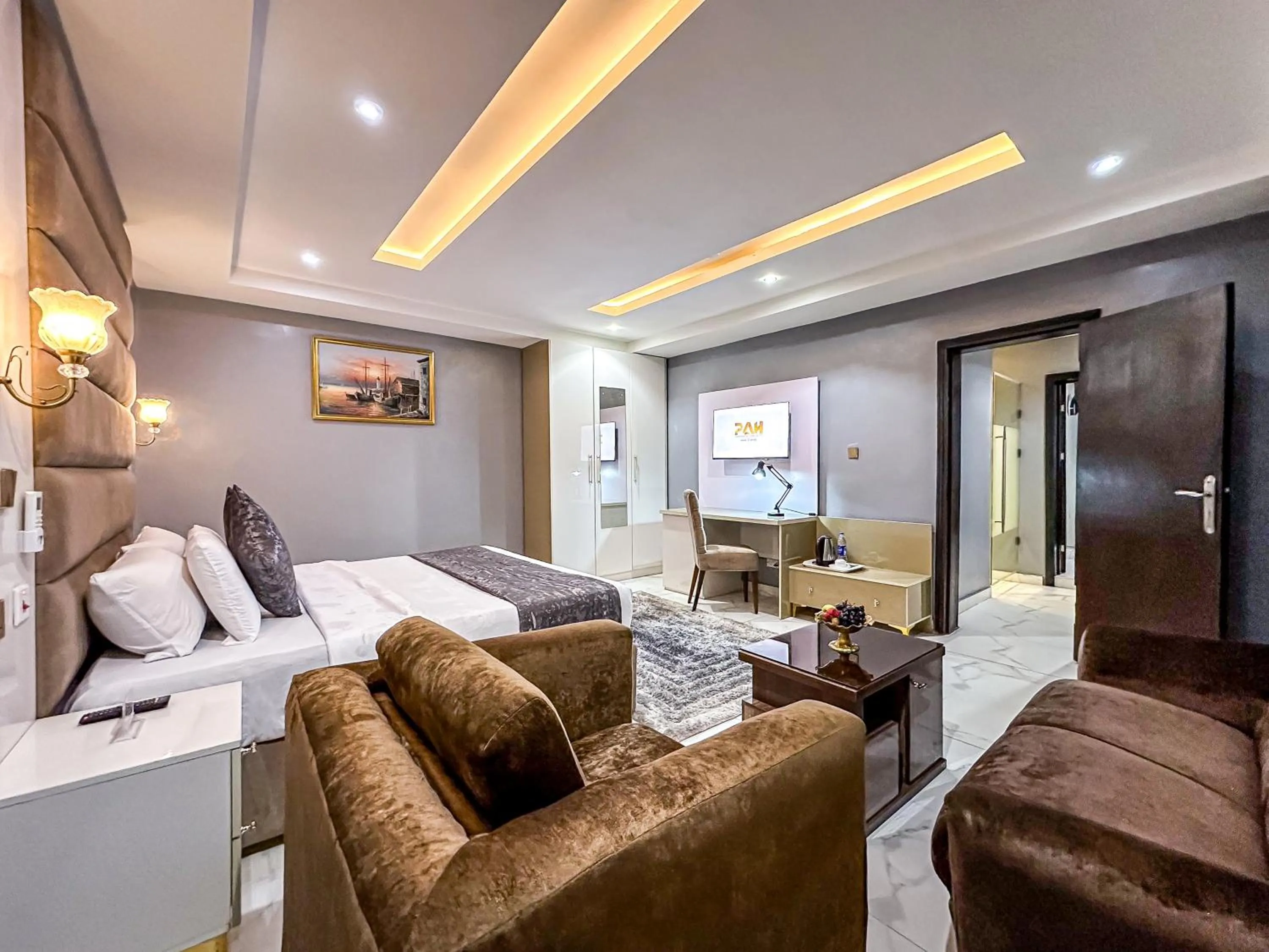 View (from property/room), Bed in Parkview Astoria Hotel