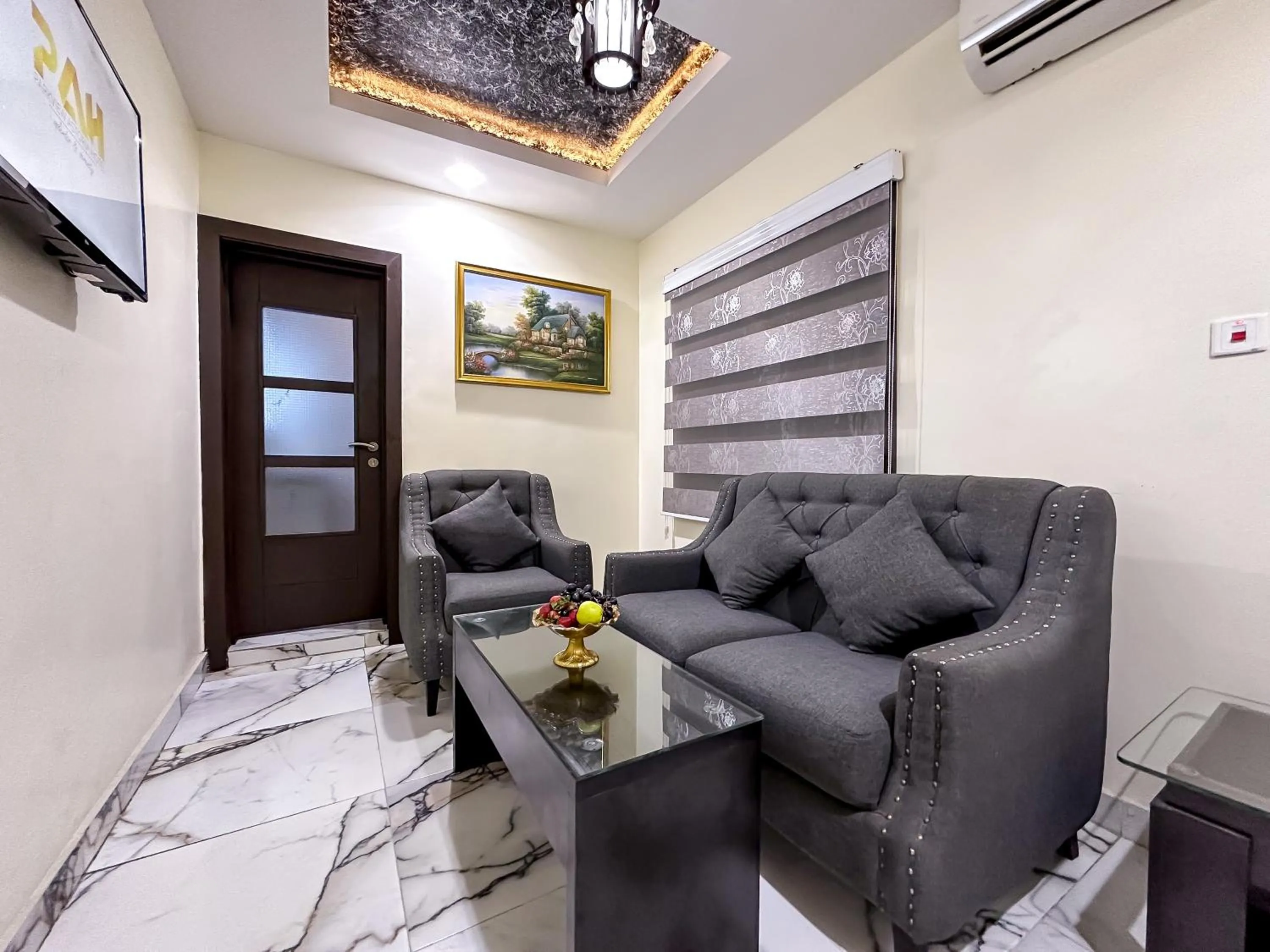 TV and multimedia in Parkview Astoria Hotel