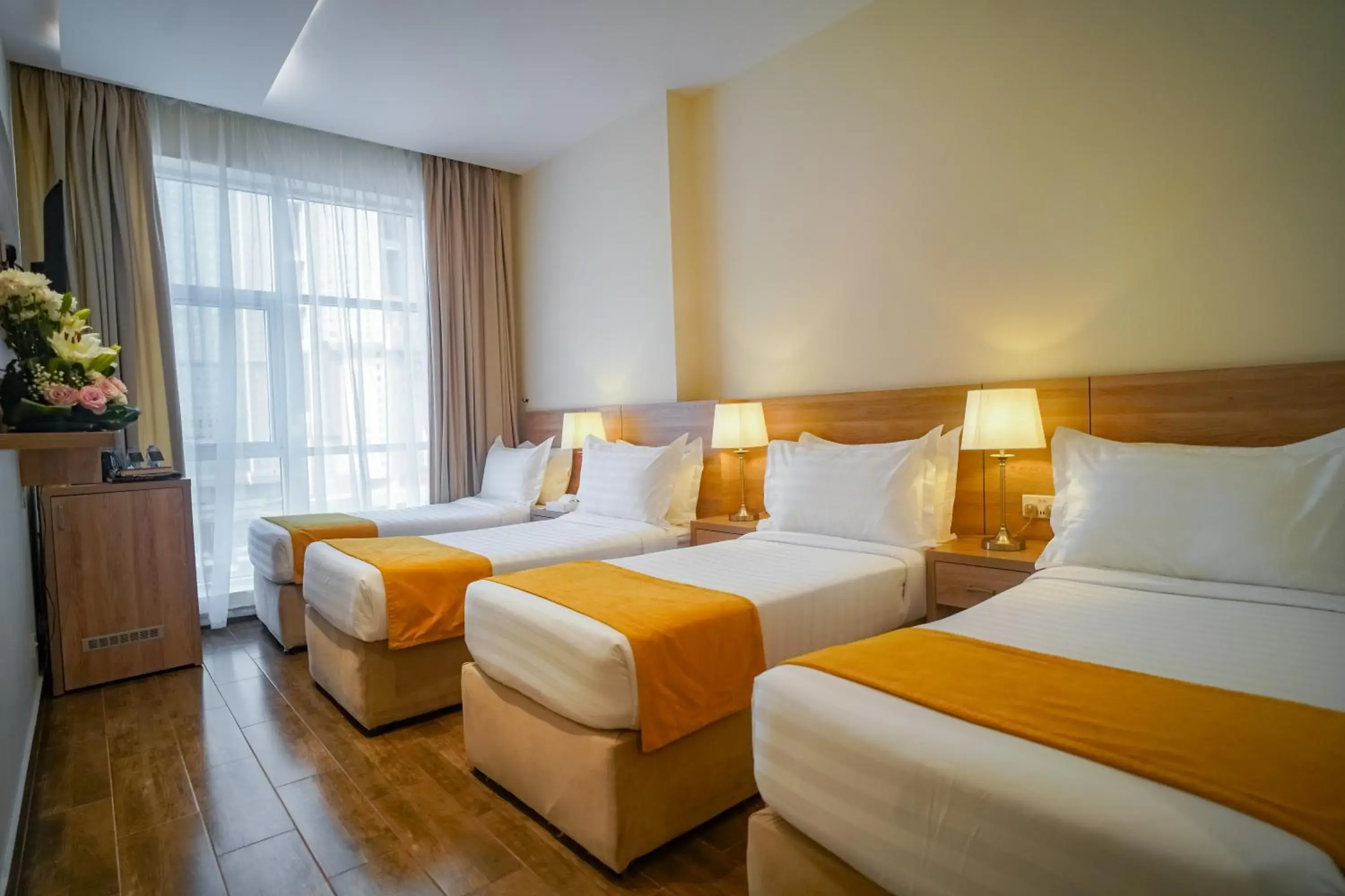 Living room, Bed in Worth Elite Hotel Living room, Bed in Worth Elite Hotel