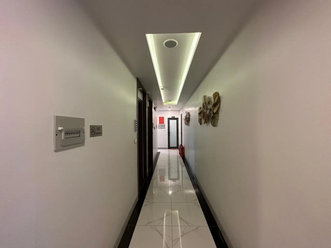 Lobby or reception in Capital O 1194 Bee Hotel