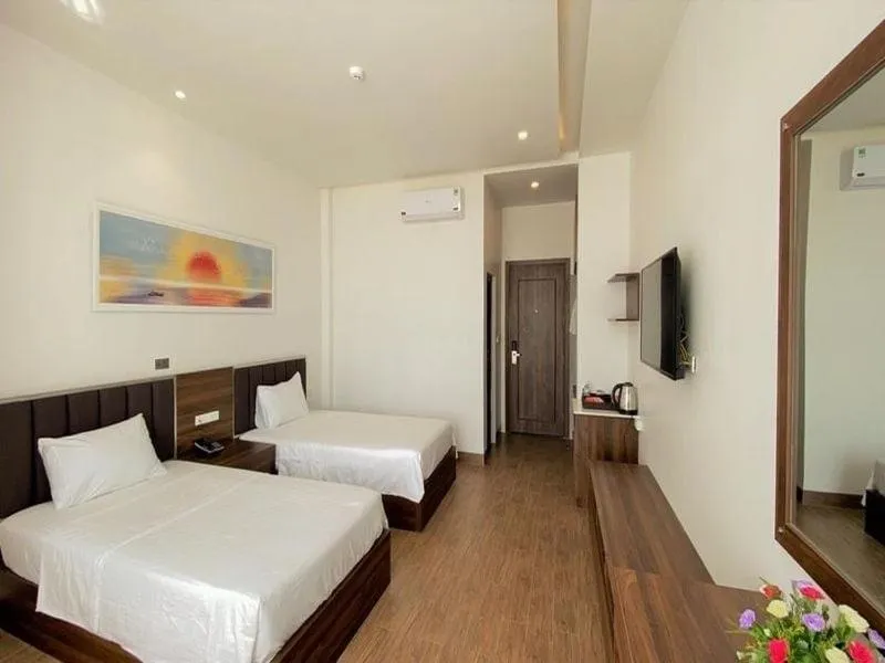 Bedroom, Bed in Capital O 1194 Bee Hotel