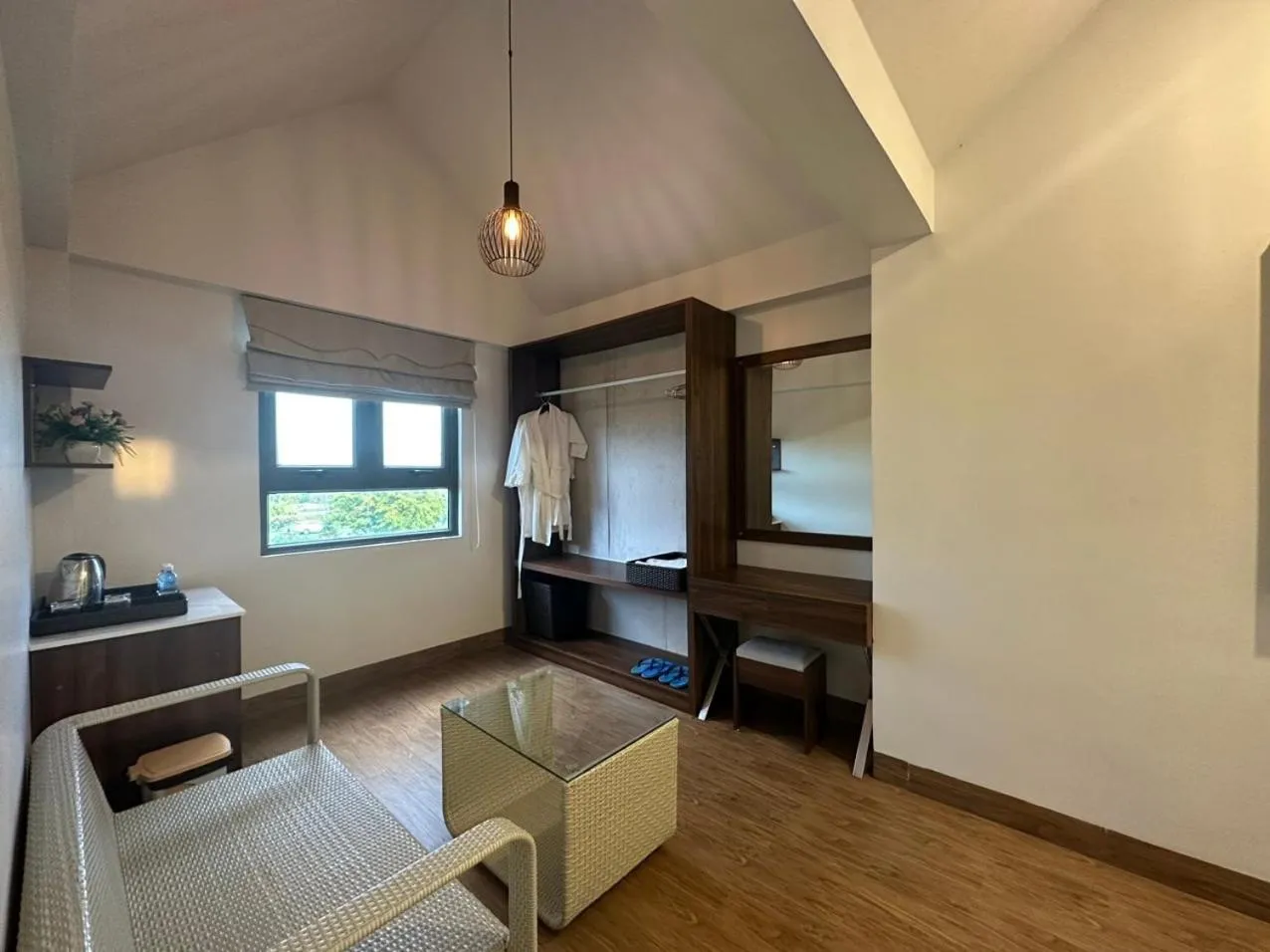 Bedroom in Capital O 1194 Bee Hotel