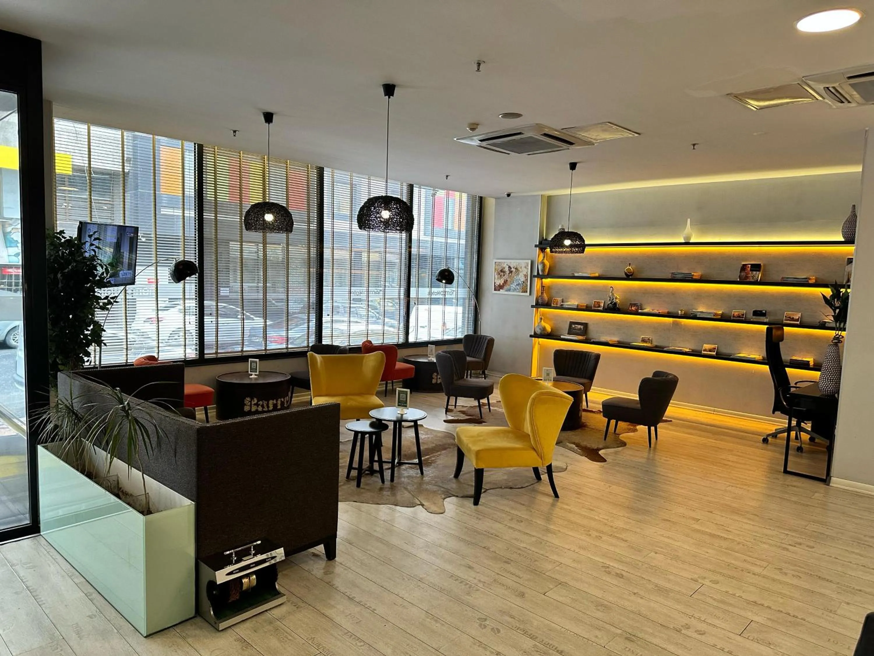 Seating area in Tempo Fair Suites