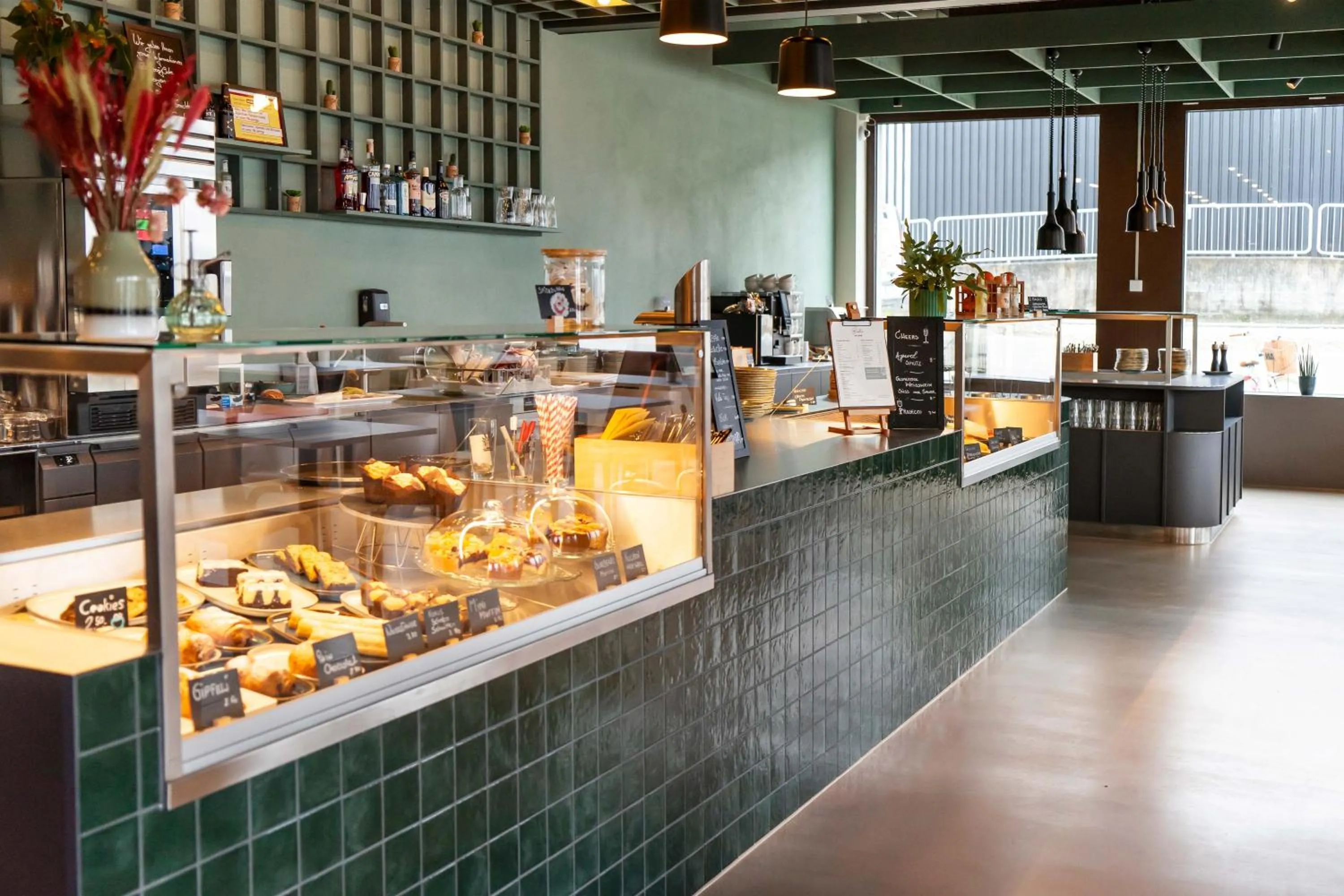 Restaurant/places to eat in Tailormade Hotel BAB Bachenbülach