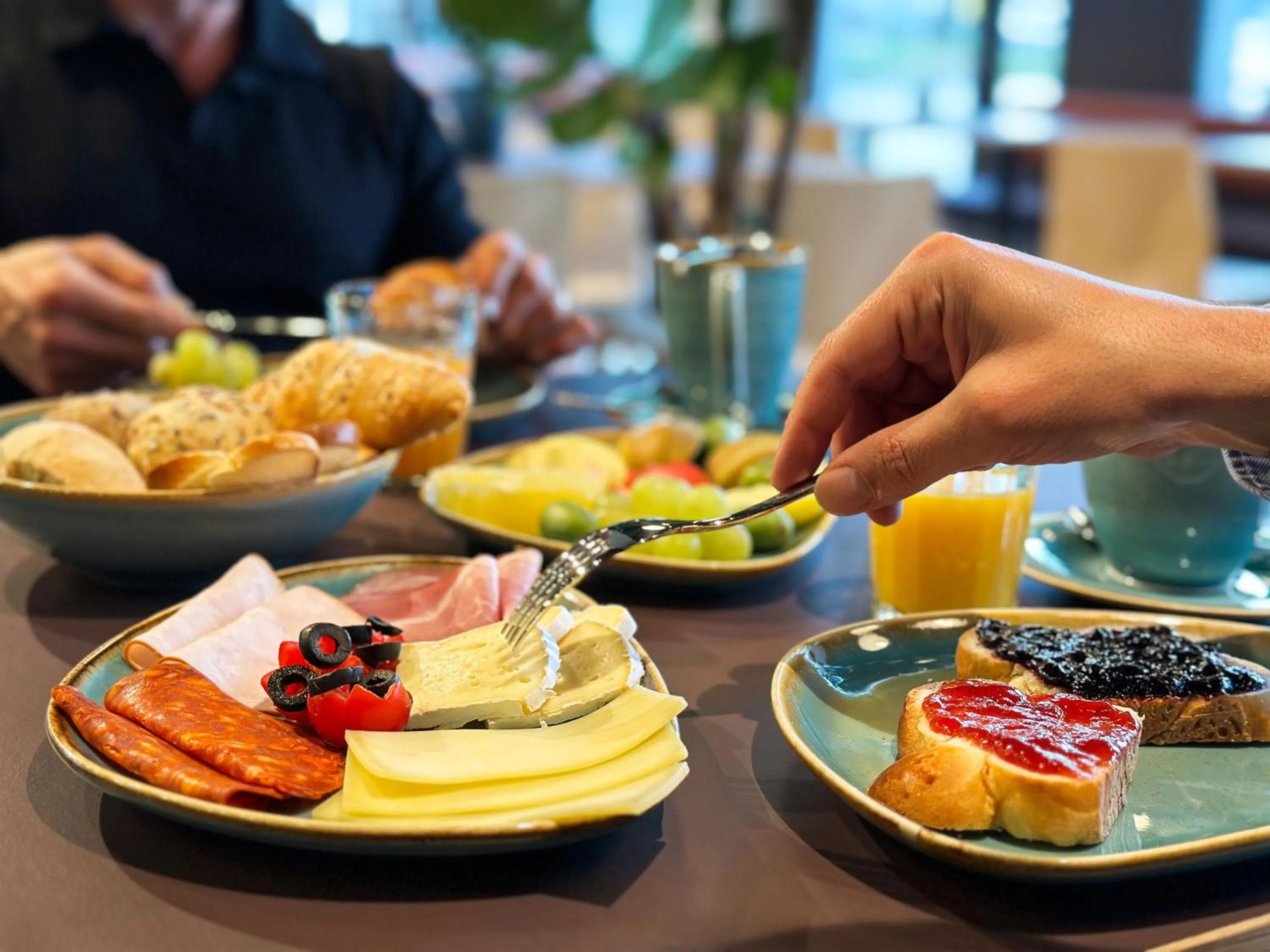 Breakfast in Tailormade Hotel BAB Bachenbülach
