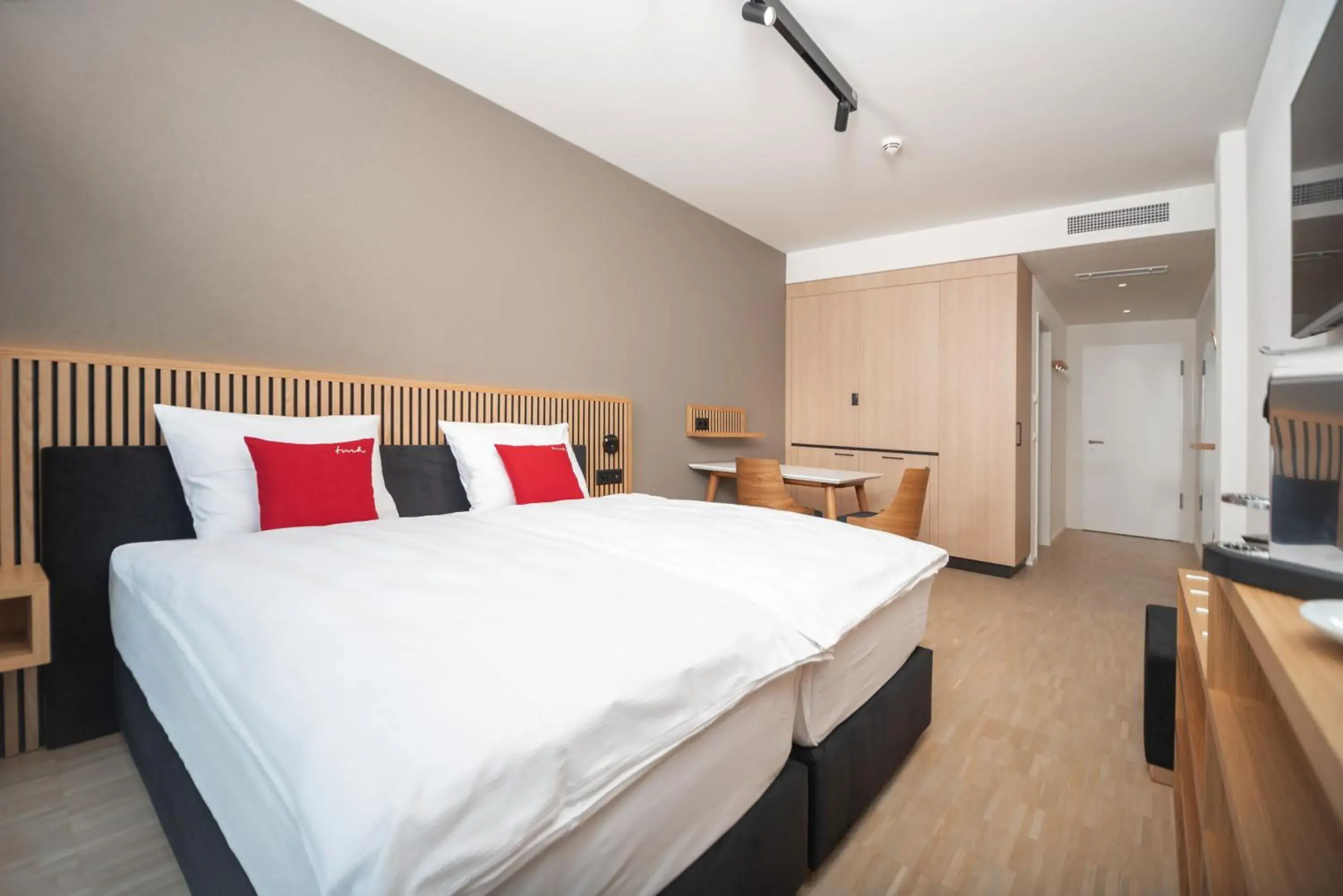 Bed in Tailormade Hotel BAB Bachenbülach Bed in Tailormade Hotel BAB Bachenbülach