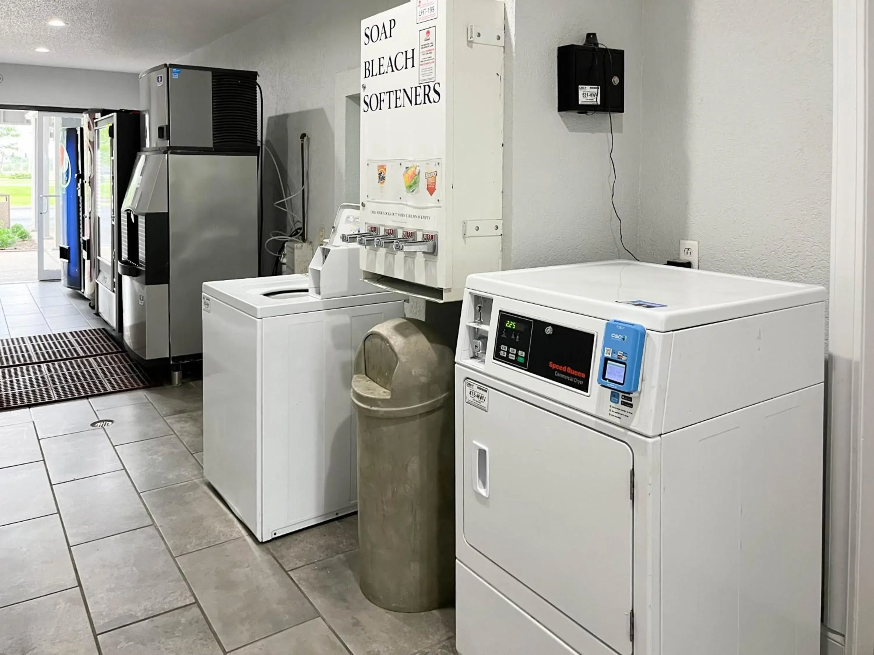 laundry, Kitchen/Kitchenette in Studio 6 Suites Lafayette, IN