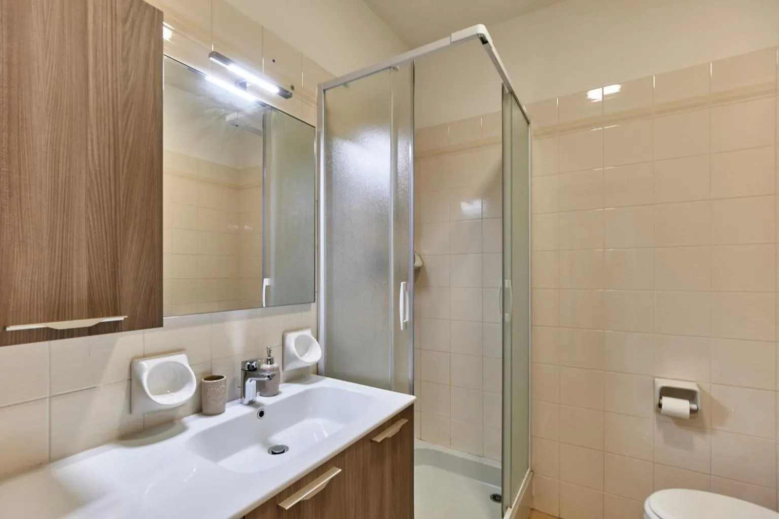 Shower in Lydie apt. exclusive holigarda