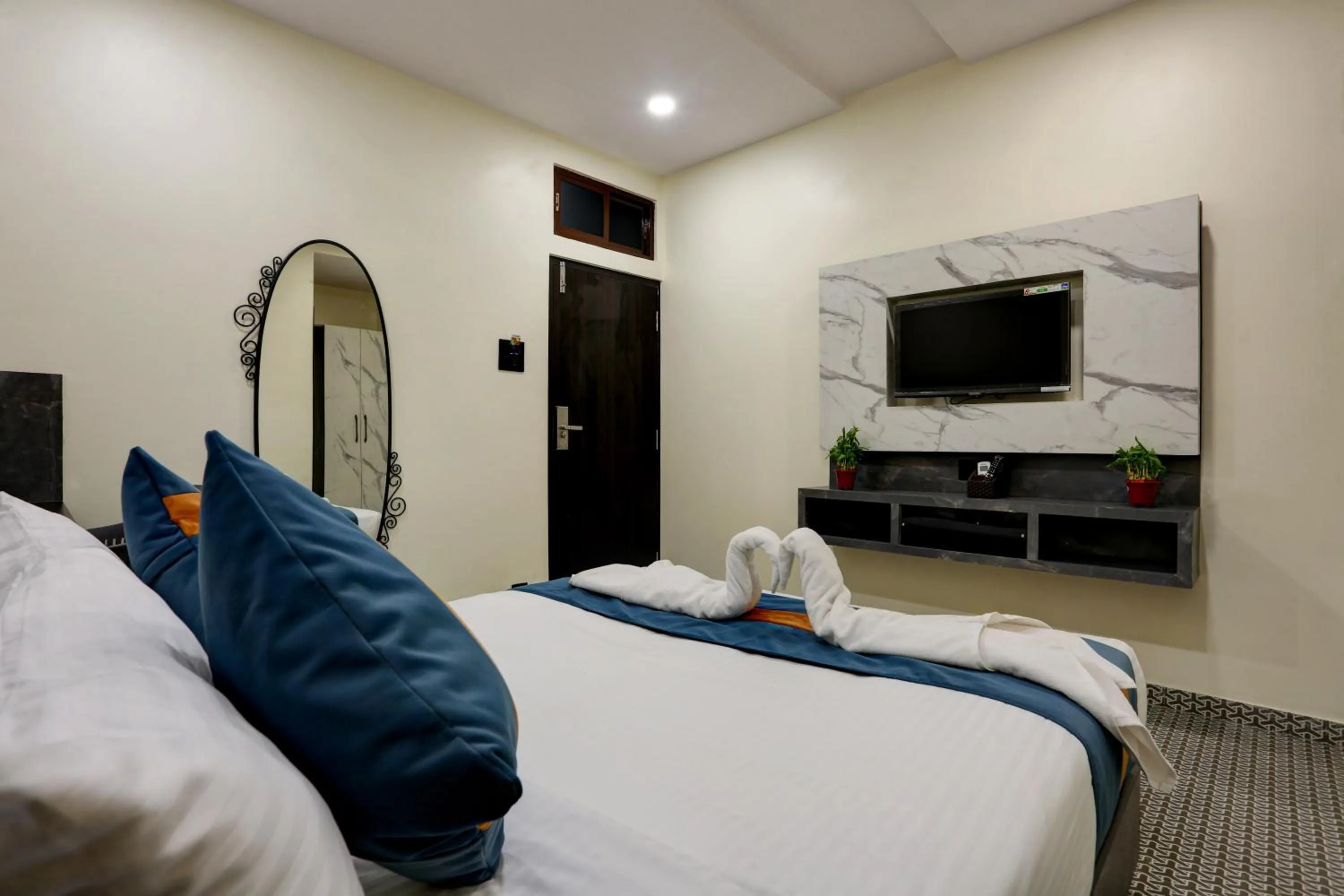 Bedroom, Bed in DIAMOND HOTEL