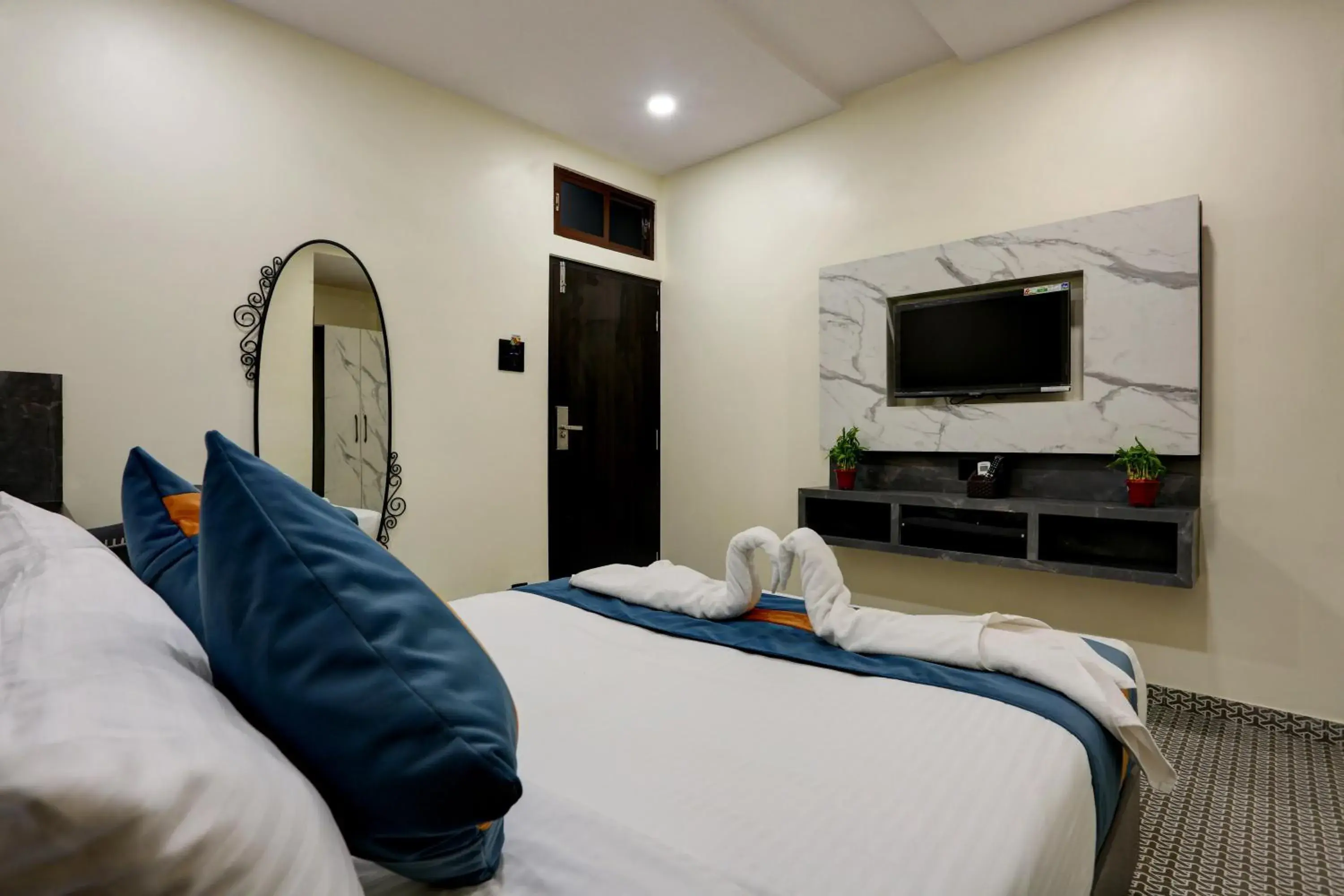 Bedroom, Bed in DIAMOND HOTEL Bedroom, Bed in DIAMOND HOTEL