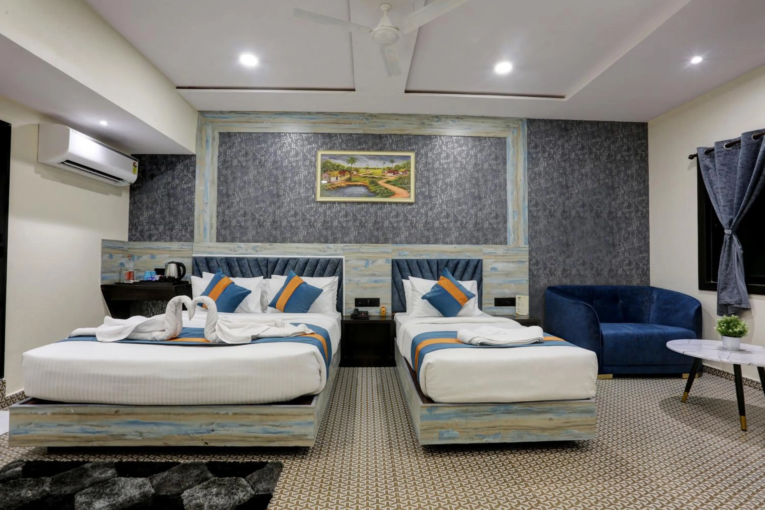 Bedroom, Bed in DIAMOND HOTEL