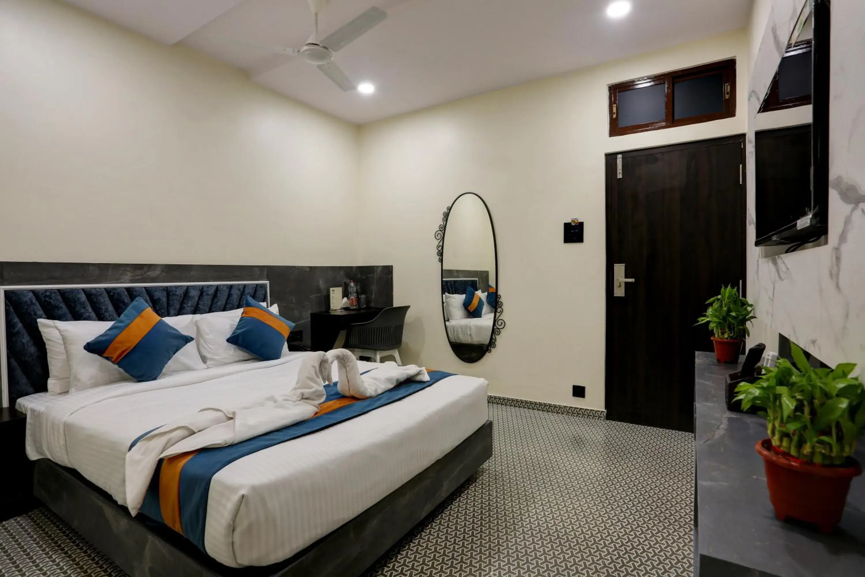 Bedroom, Bed in DIAMOND HOTEL Bedroom, Bed in DIAMOND HOTEL