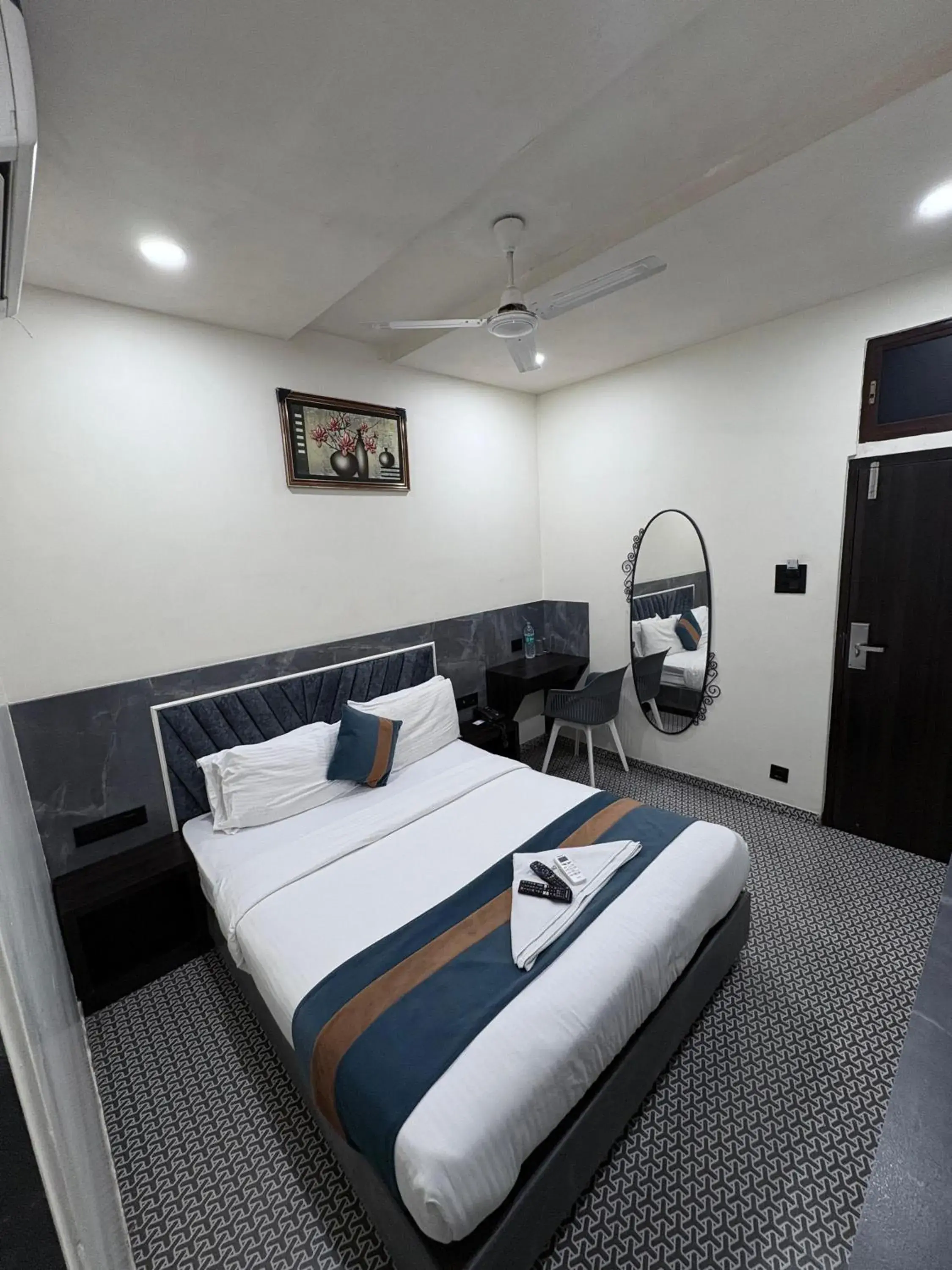 Standard Double Room in DIAMOND HOTEL Standard Double Room in DIAMOND HOTEL