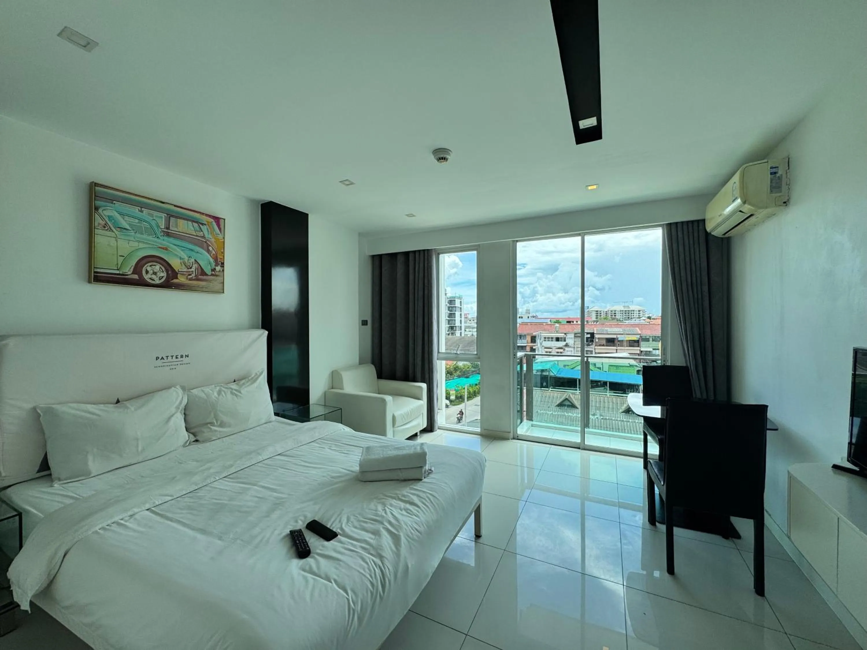 Bed in City Center Residence & Hot Hot Hot