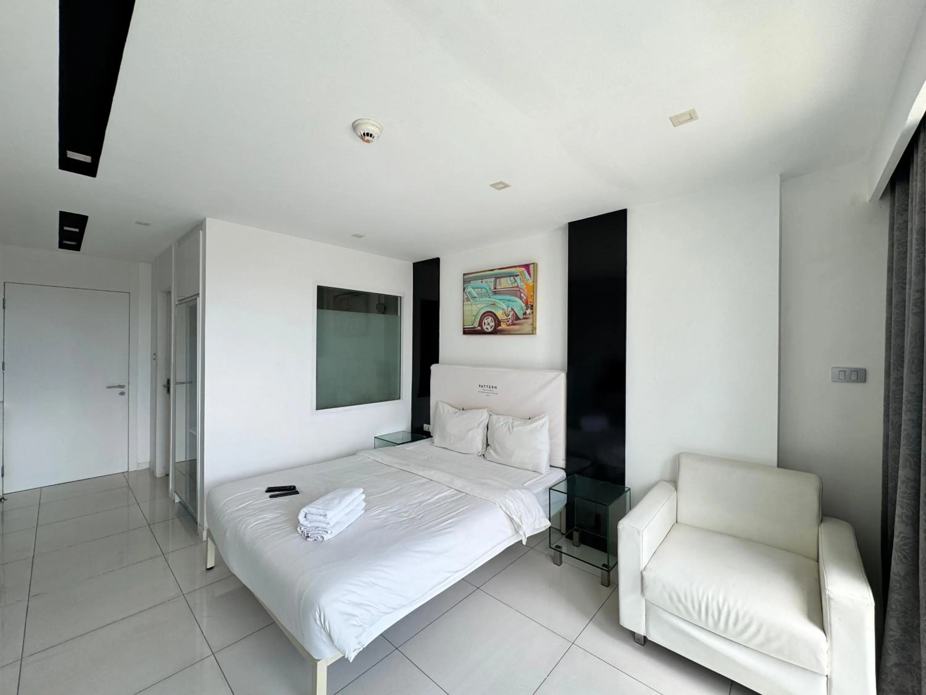 Bed in City Center Residence & Hot Hot Hot