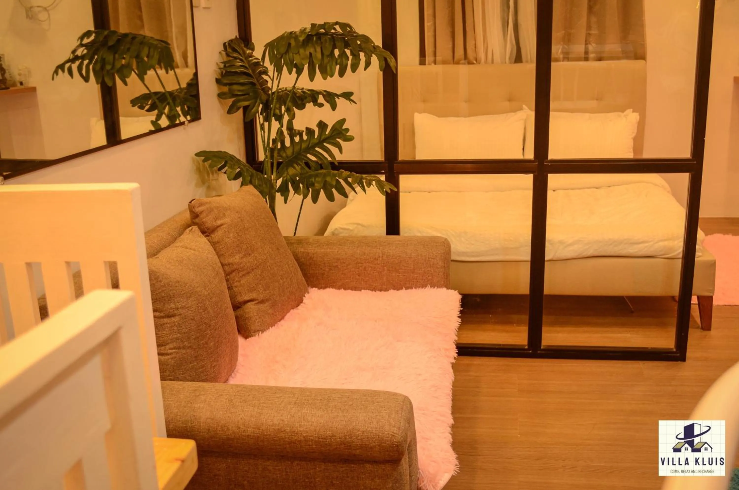 Bed in Tagaytay Cozy Staycation in Villa Kluis Pine Suite