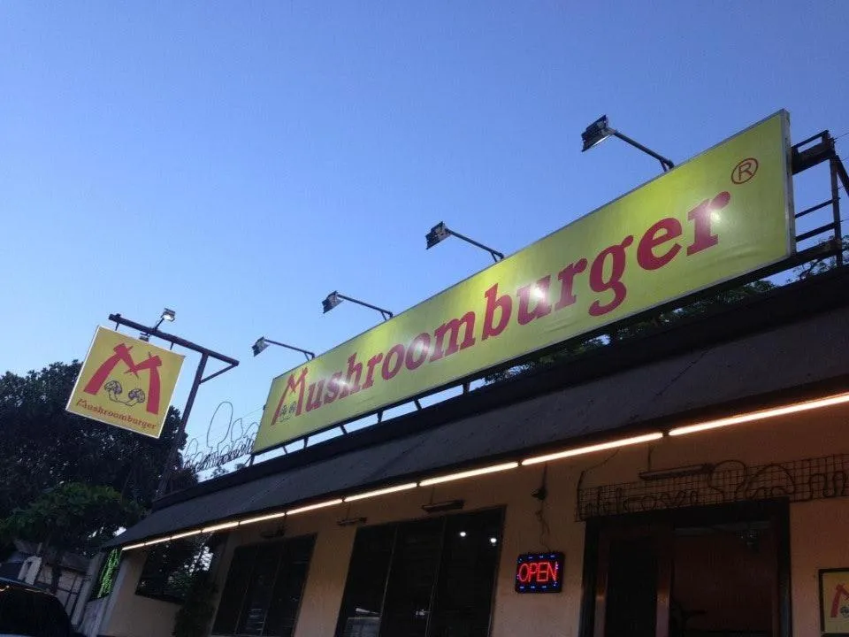 Tagaytay Cozy Staycation in Villa Kluis Pine Suite