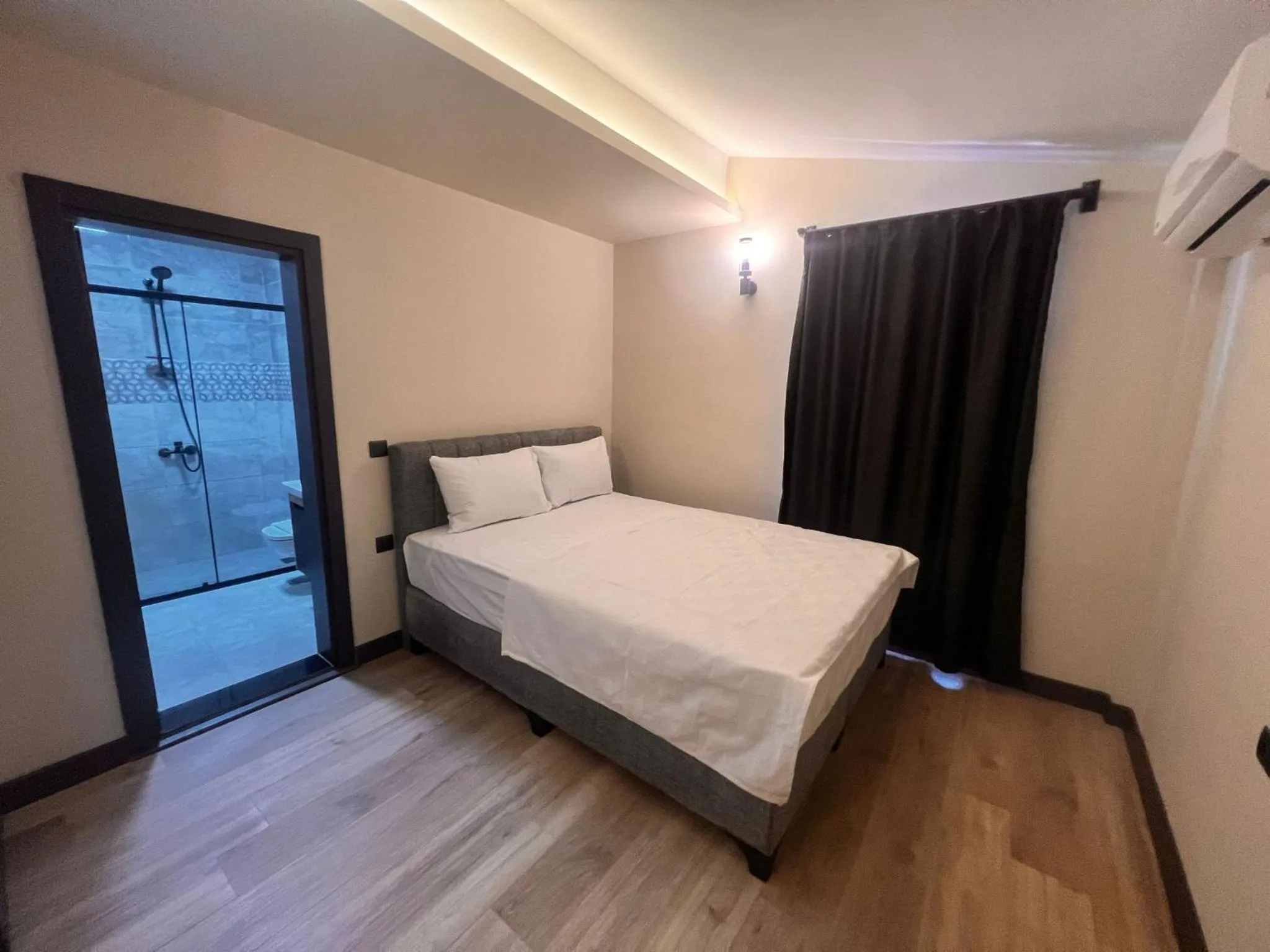 Bedroom, Bed in Hayal Fener