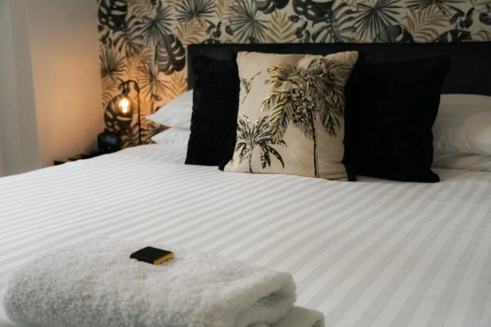 Bedroom, Bed in The Sandpiper Guest House