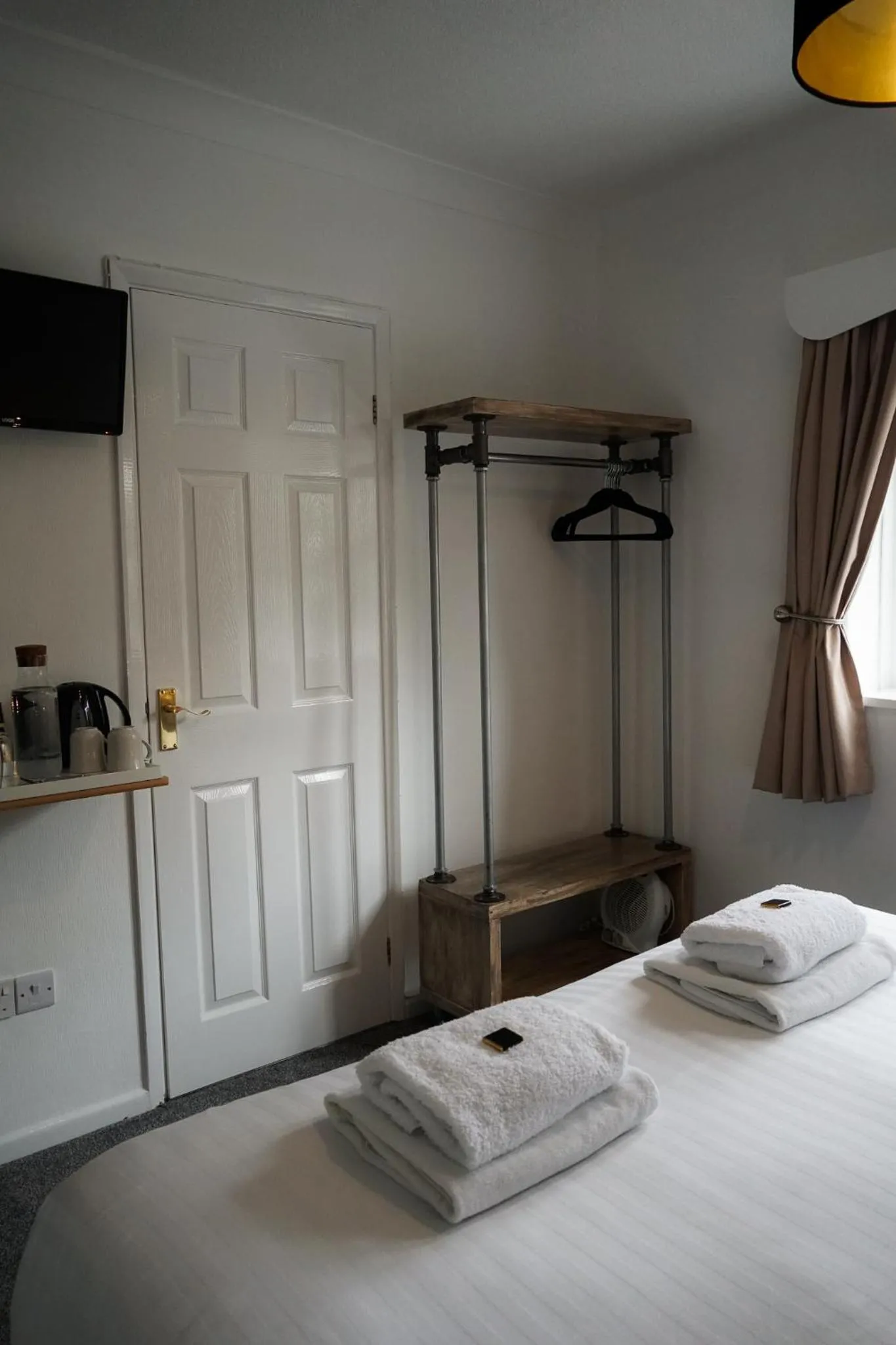 Bedroom, Bed in The Sandpiper Guest House