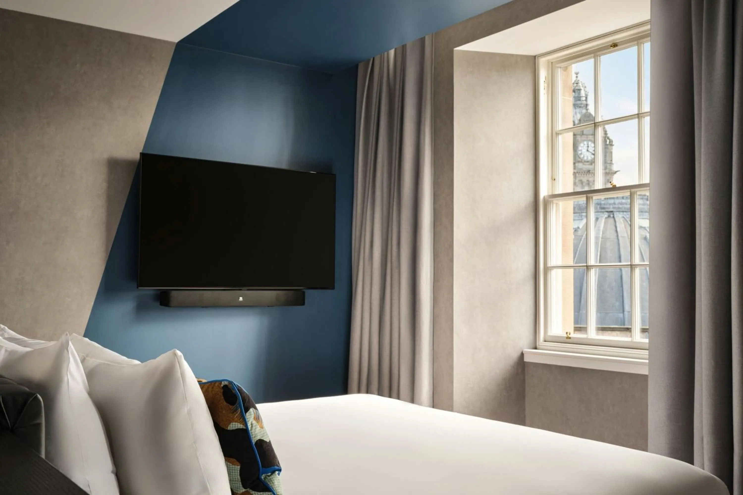 Photo of the whole room, Bed in W Edinburgh