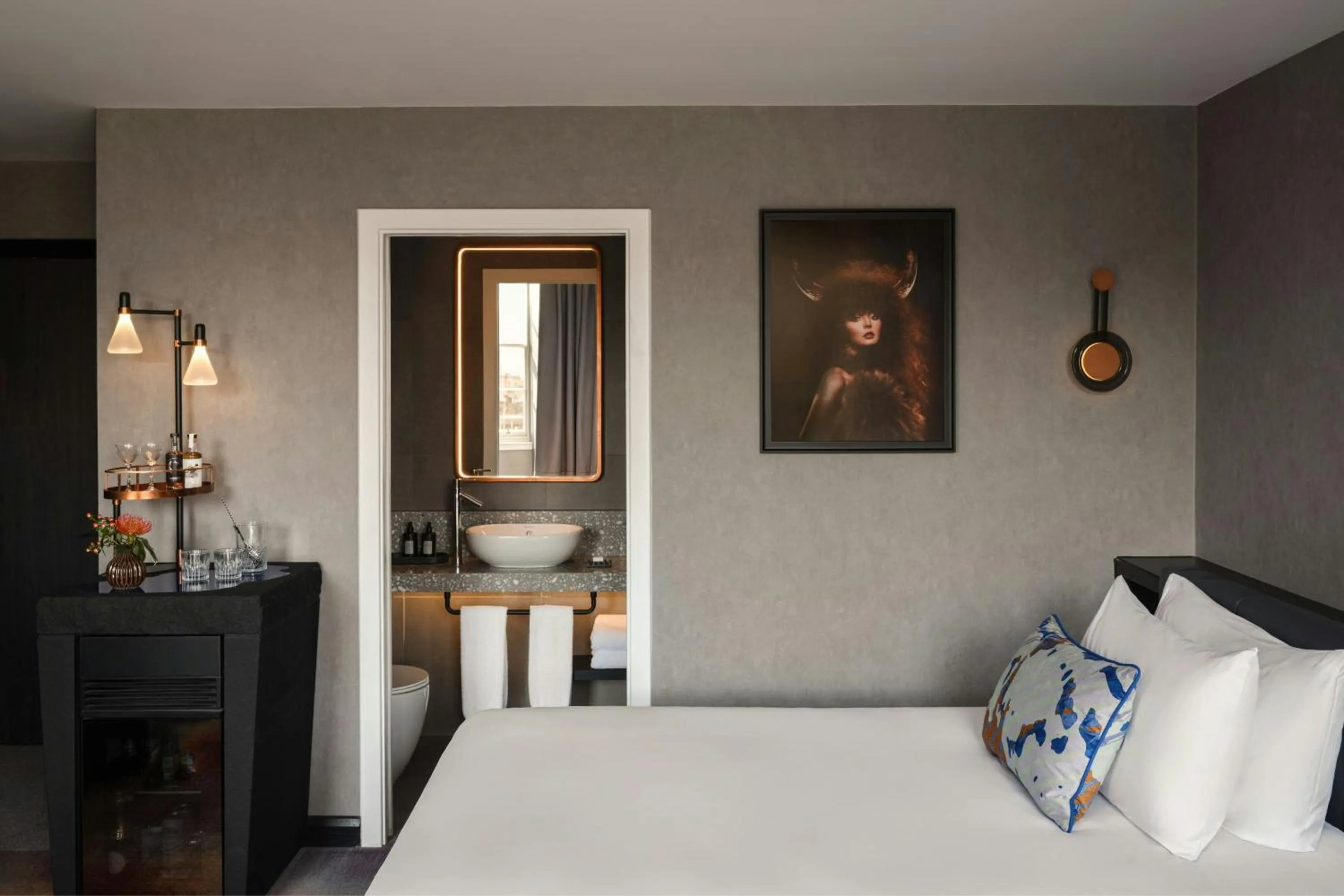 Photo of the whole room, Bed in W Edinburgh