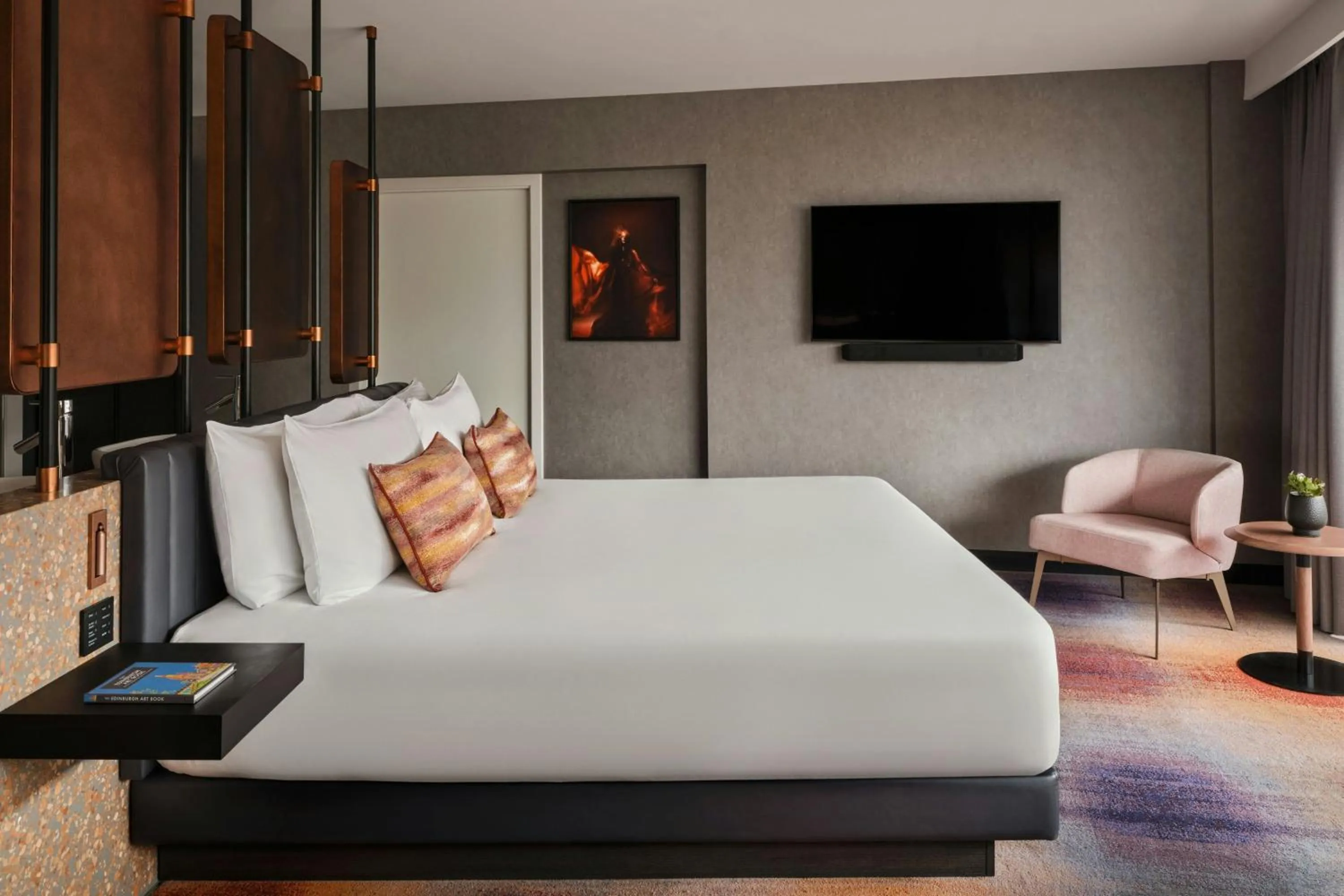 Bedroom, Bed in W Edinburgh