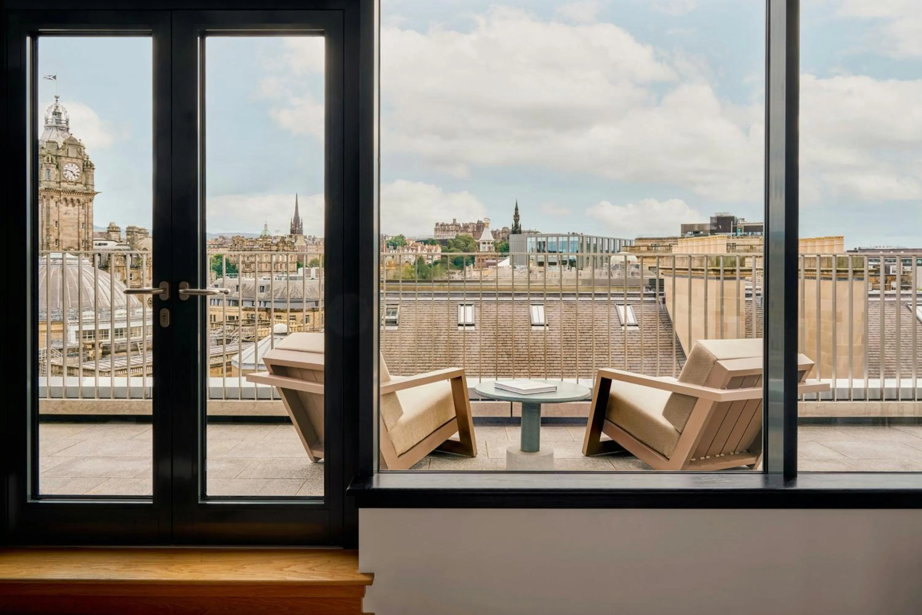 Bedroom in W Edinburgh