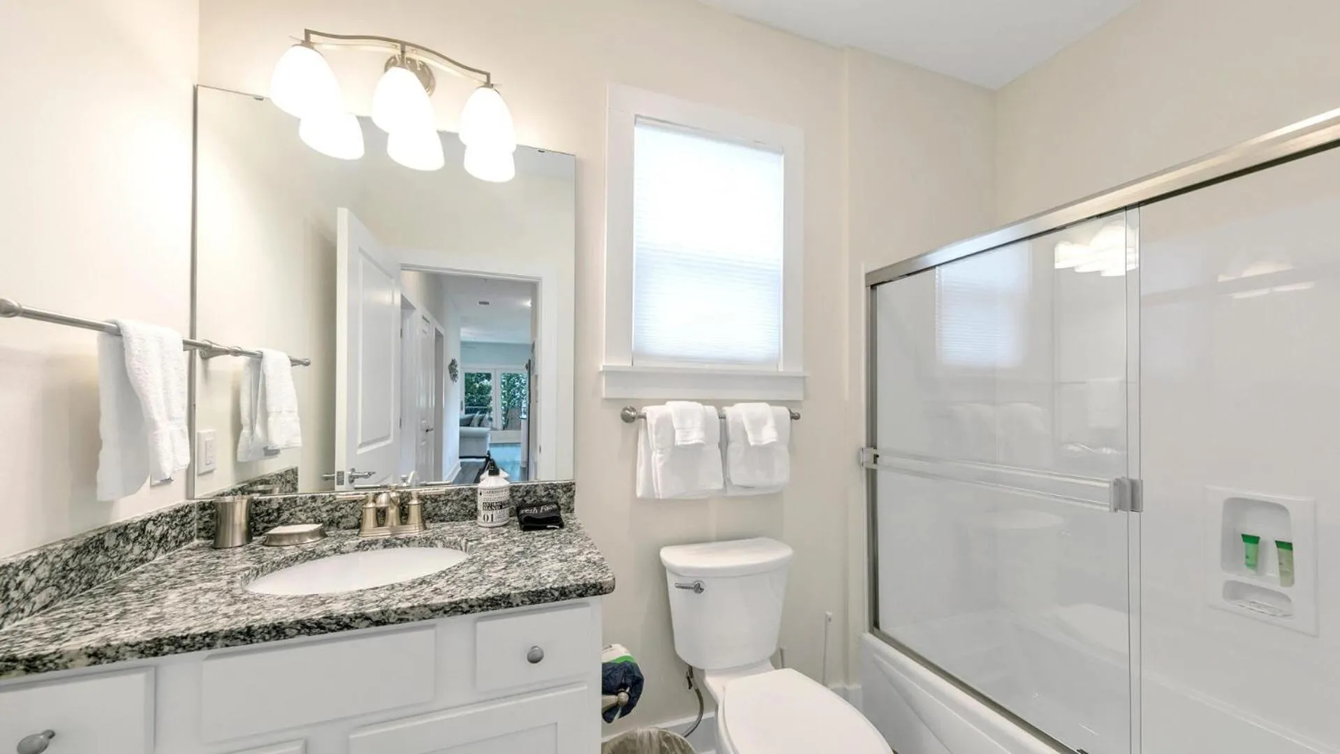 Hidden Lake Condos 321 - Short walk to Gulf Place