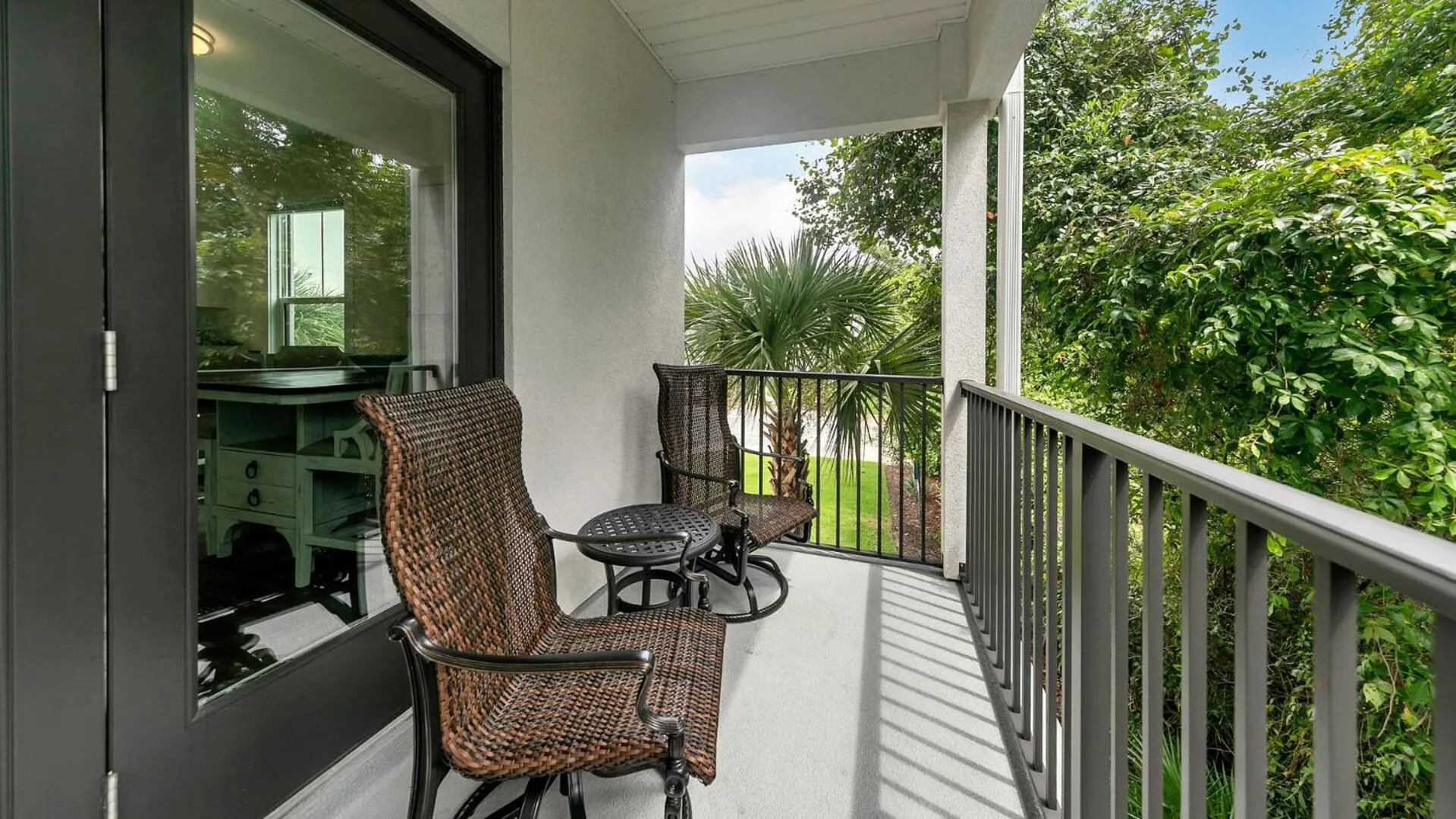 Hidden Lake Condos 321 - Short walk to Gulf Place