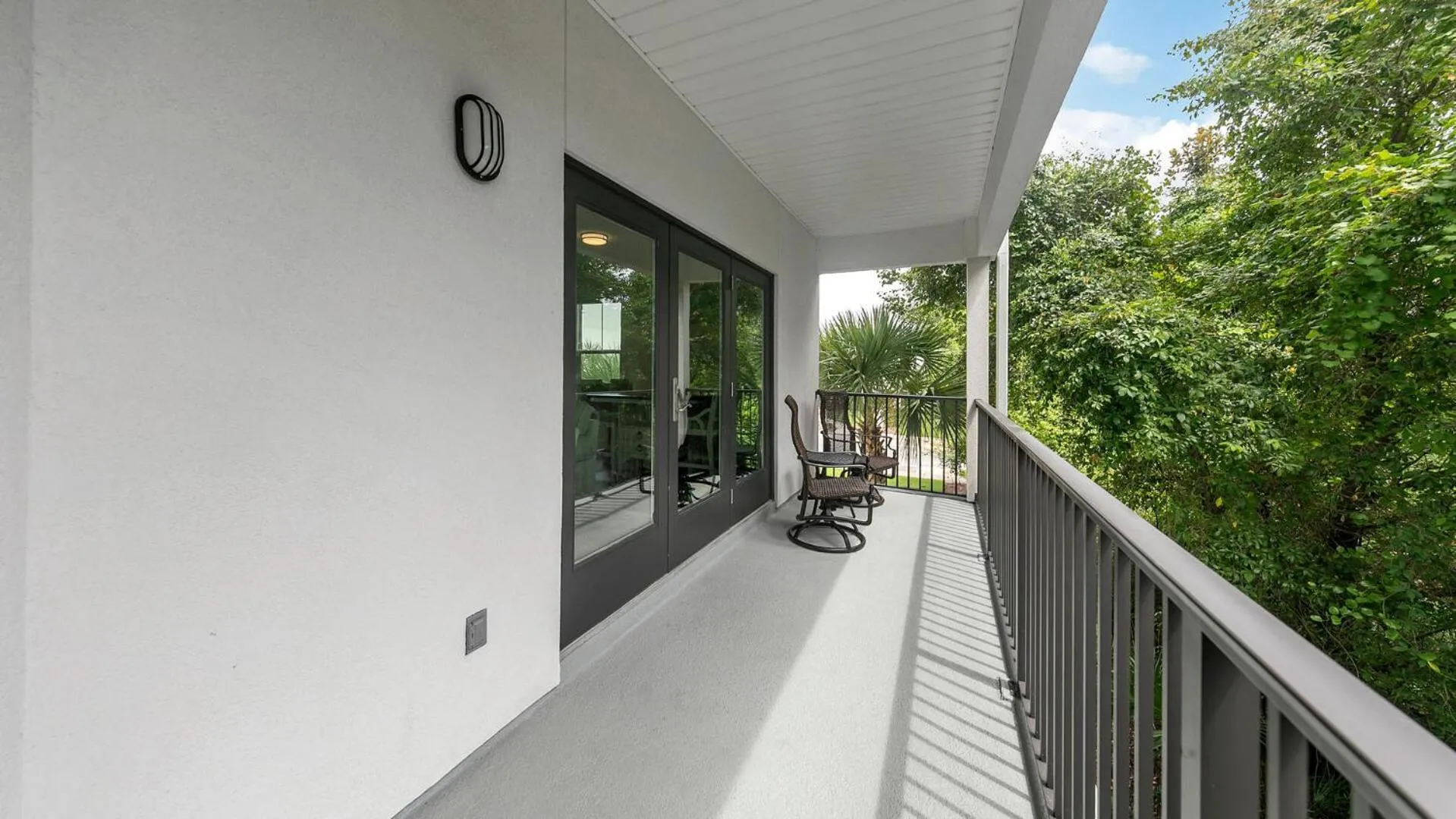 Hidden Lake Condos 321 - Short walk to Gulf Place