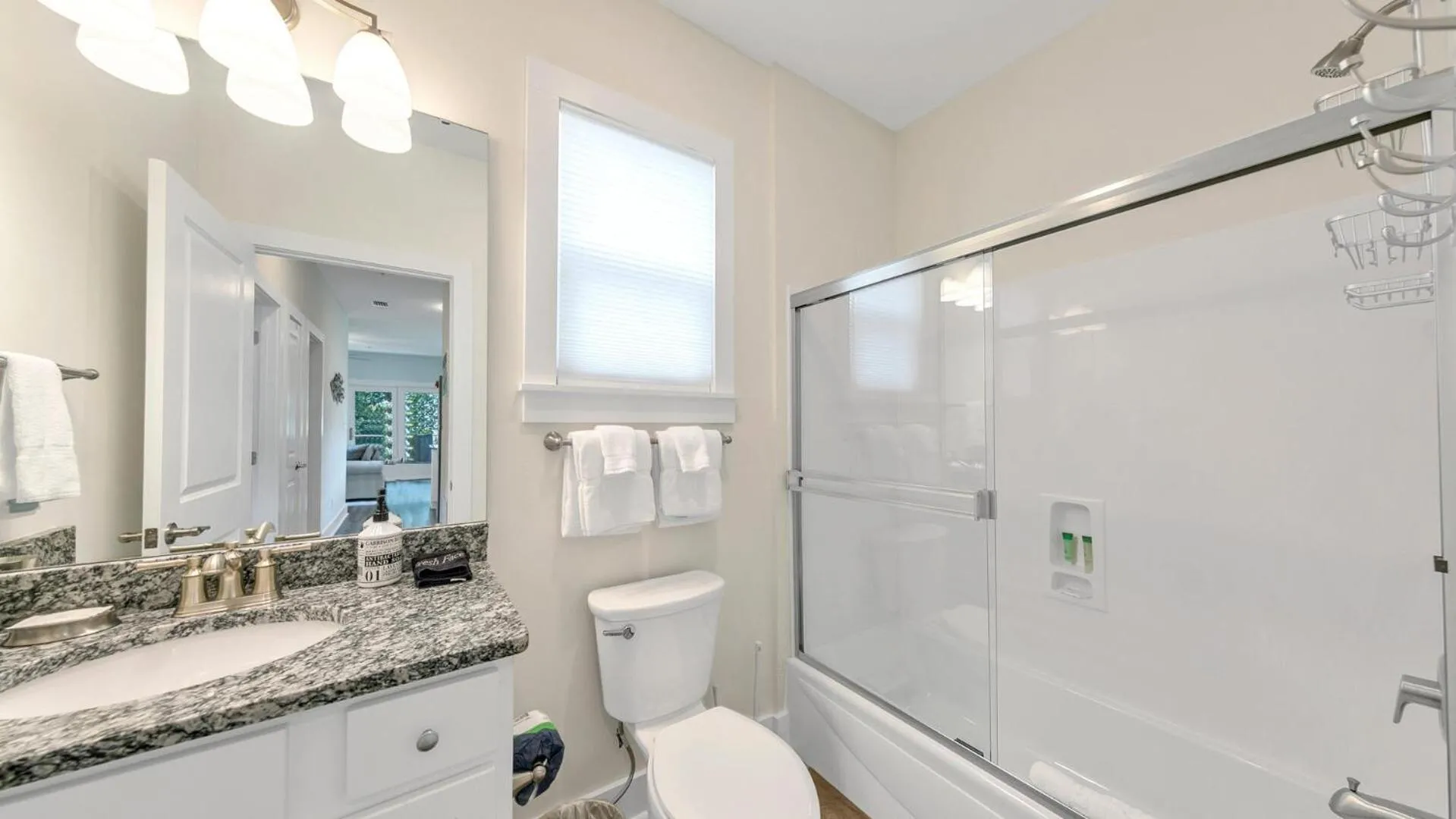 Hidden Lake Condos 321 - Short walk to Gulf Place