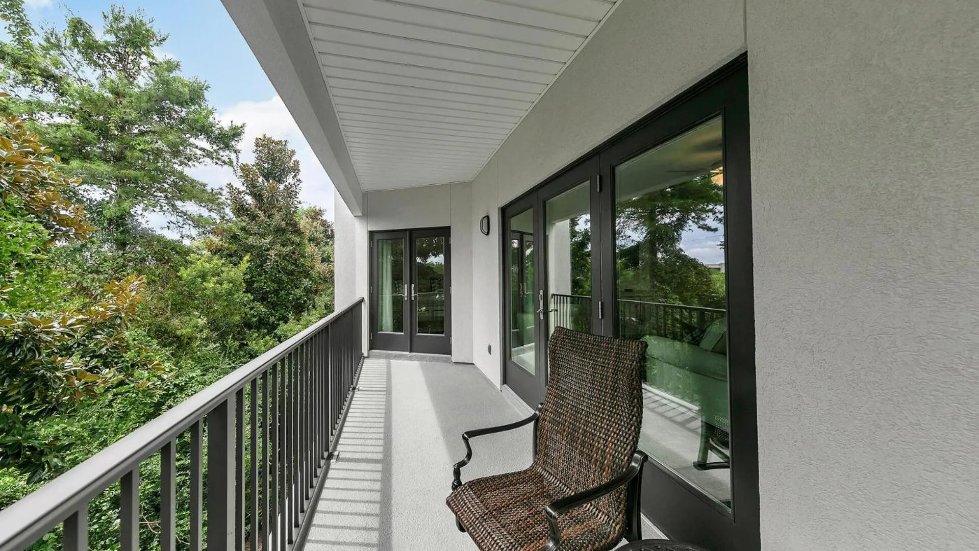 Hidden Lake Condos 321 - Short walk to Gulf Place