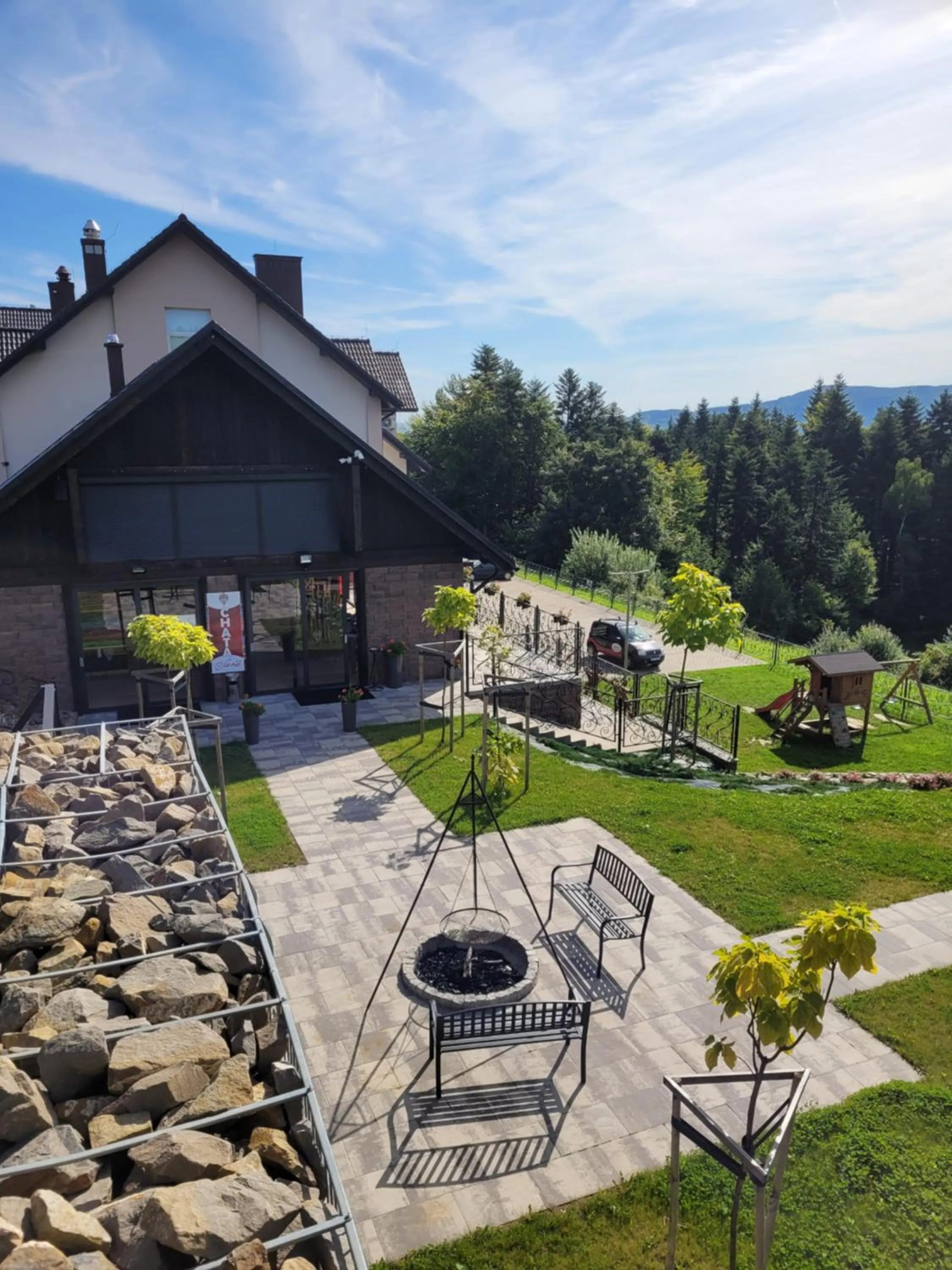 Property building in Hotel Restauracja Sara