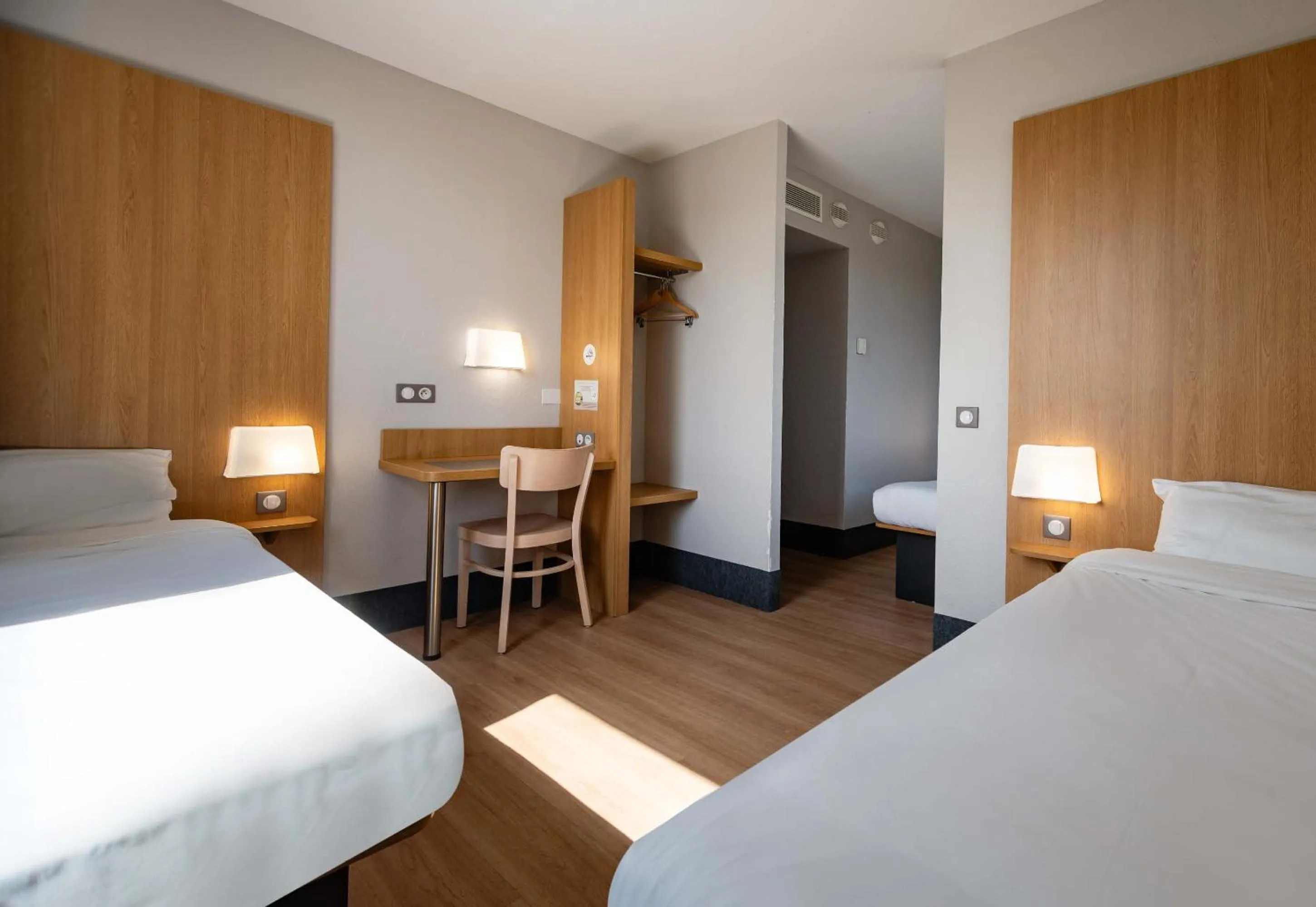 Bedroom, Bed in B&B HOTEL Aubenas