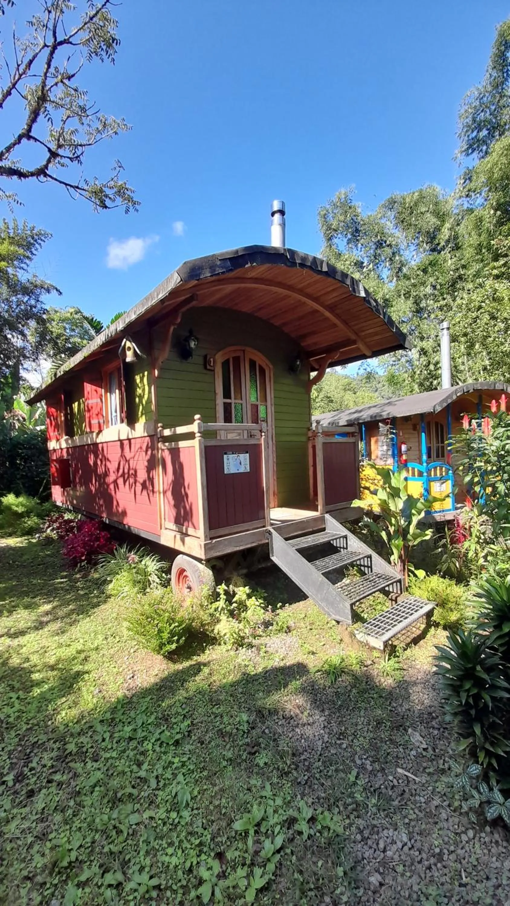 Property building in Hosteria La Roulotte - Mindo