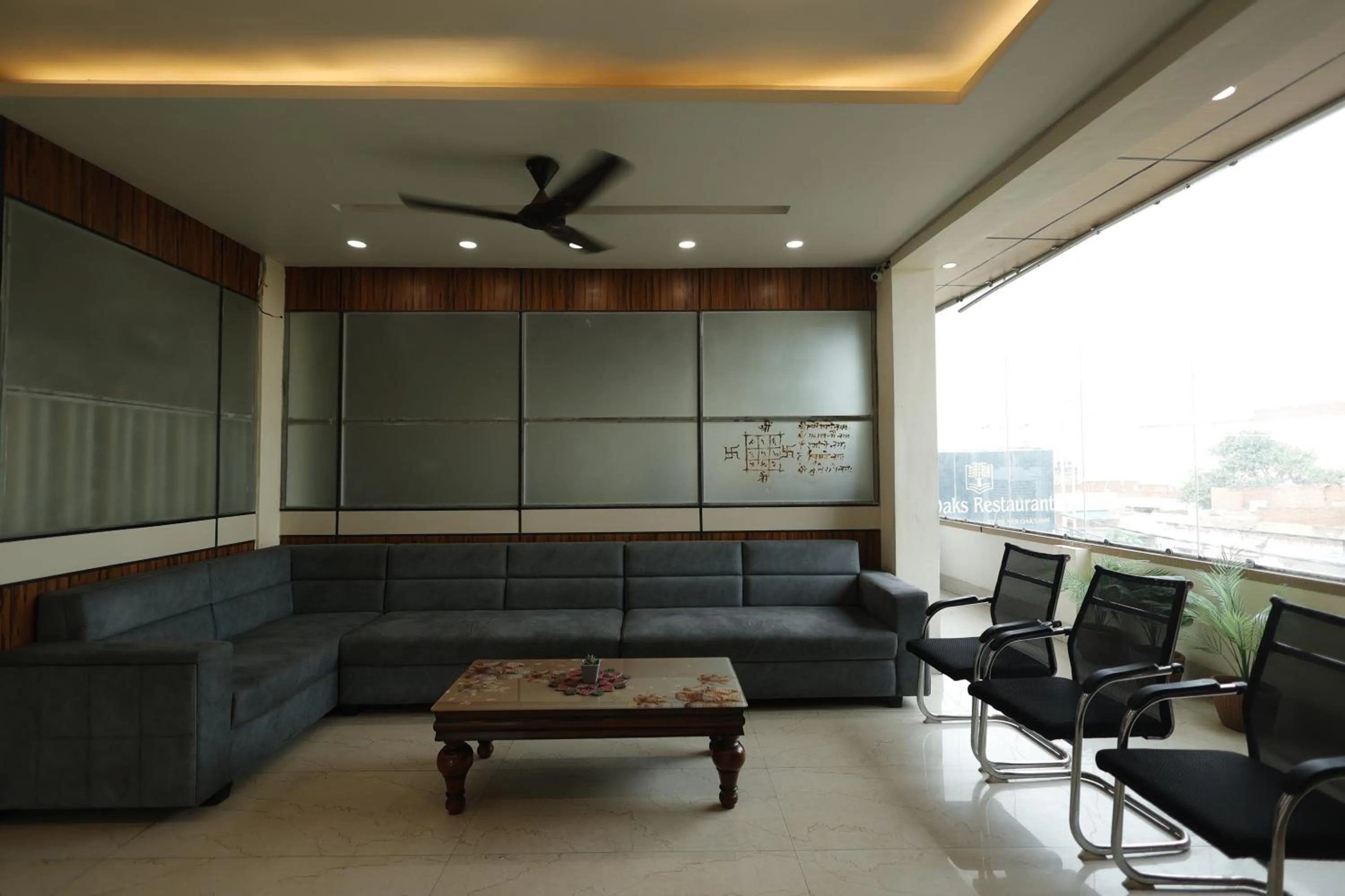 Lobby or reception in Silver Oaks Inn