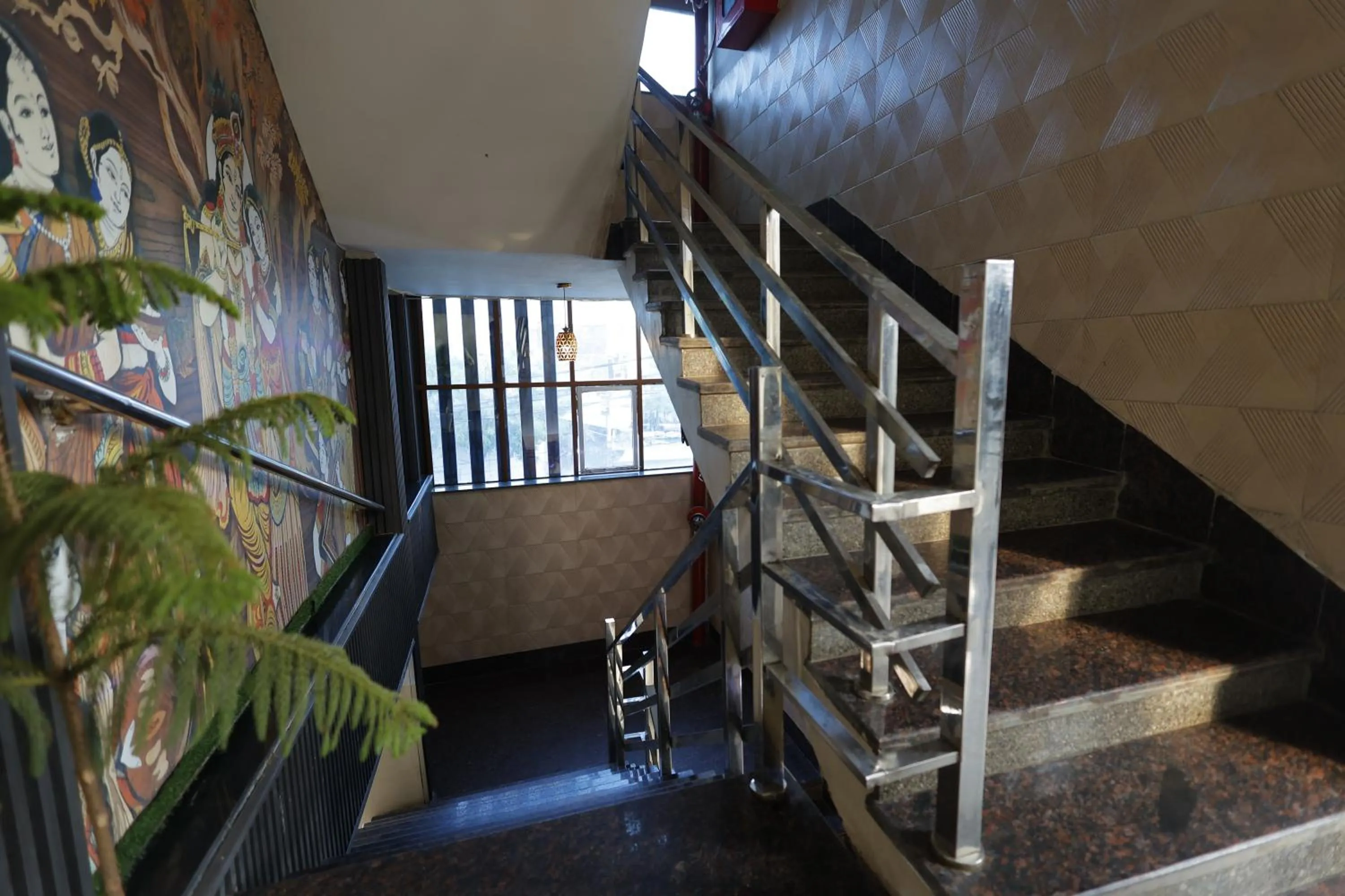 Facade/entrance in Silver Oaks Inn