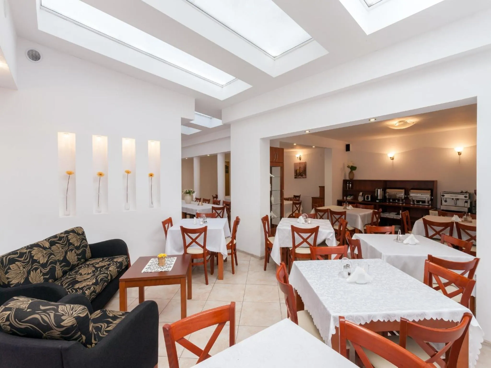 Restaurant/places to eat in Dom Gościnny Sand