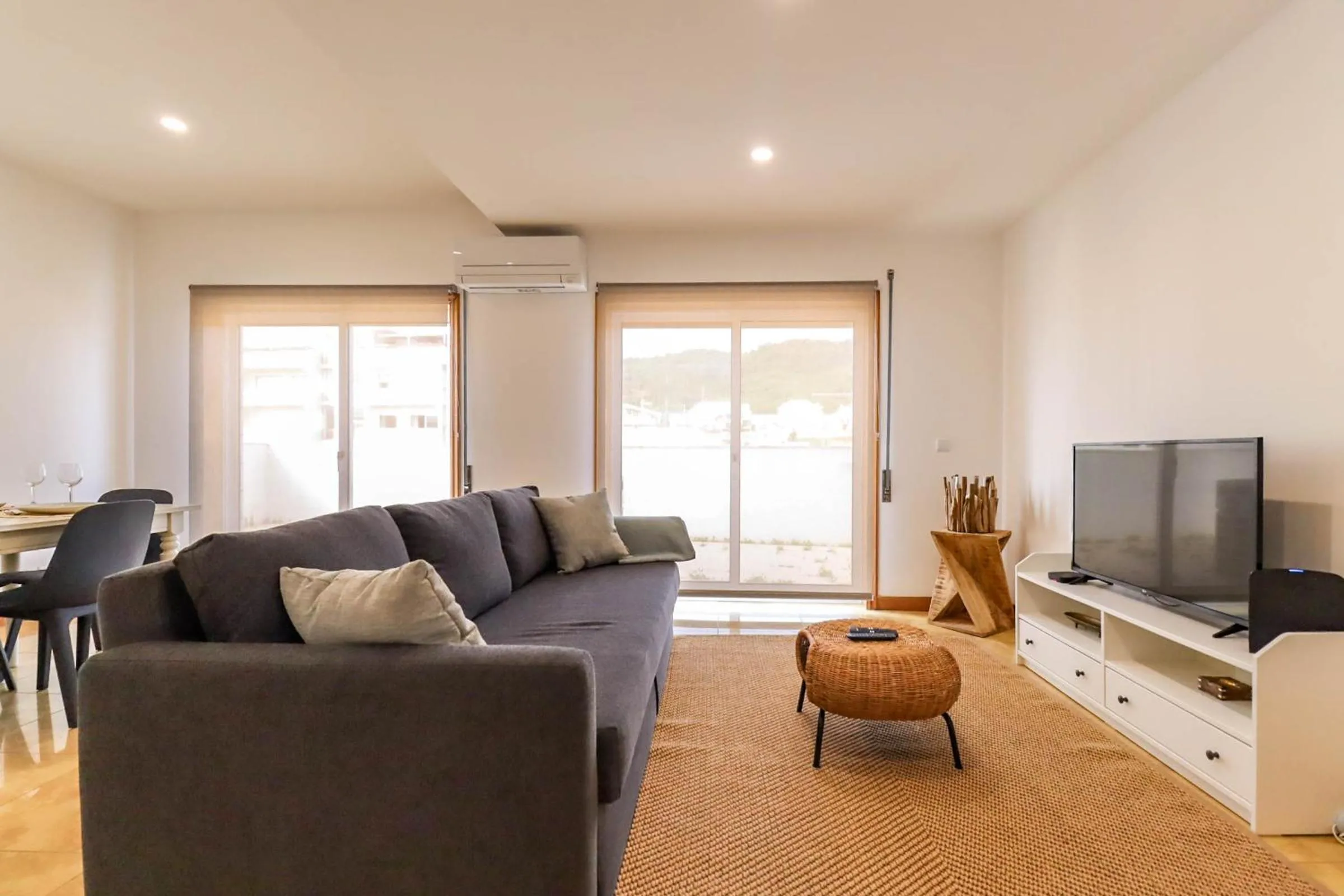 Living room in Flor do Mar - Spacious Apartment with Balcony