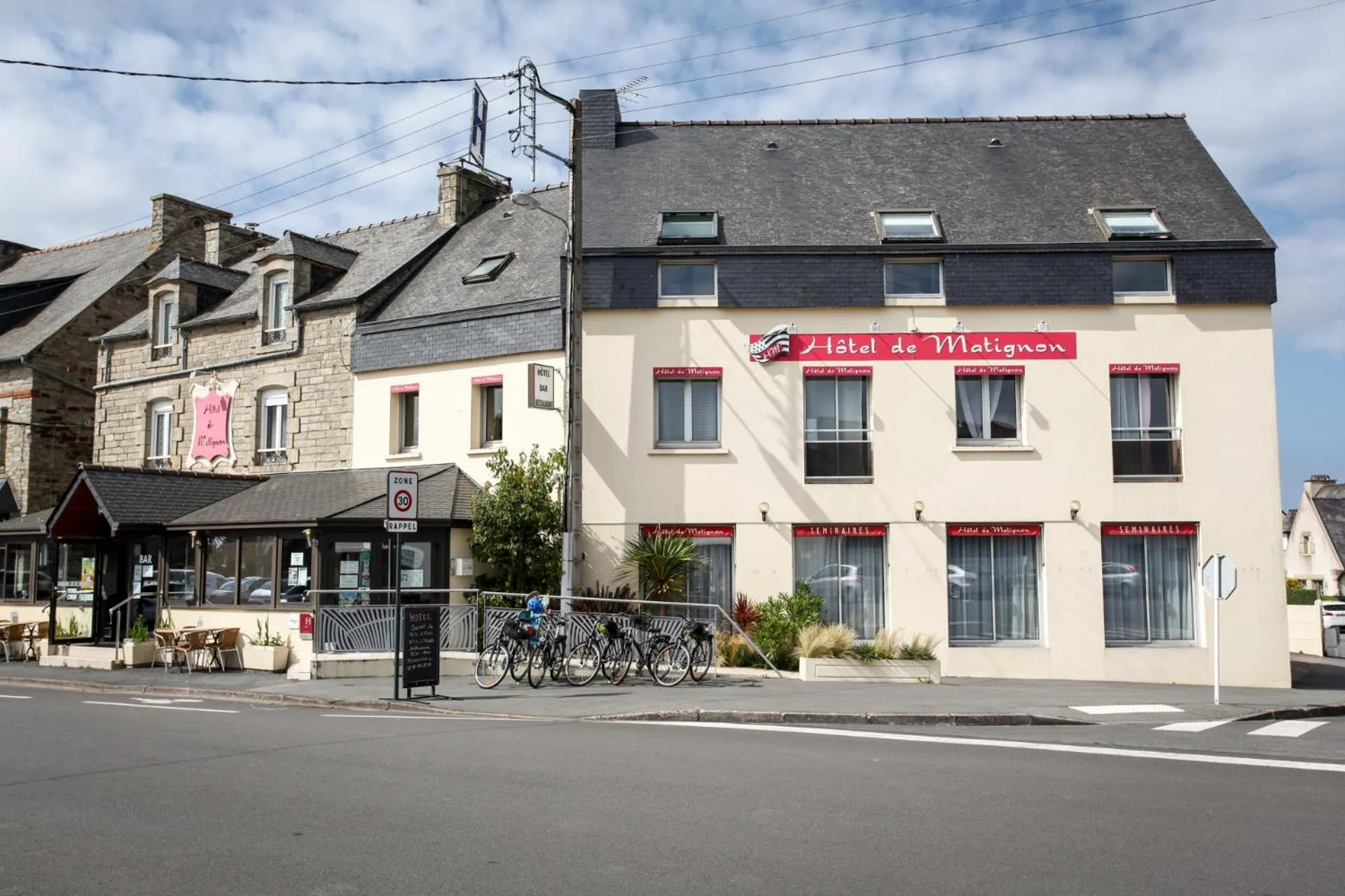 Property building in Contact Hôtel de Matignon