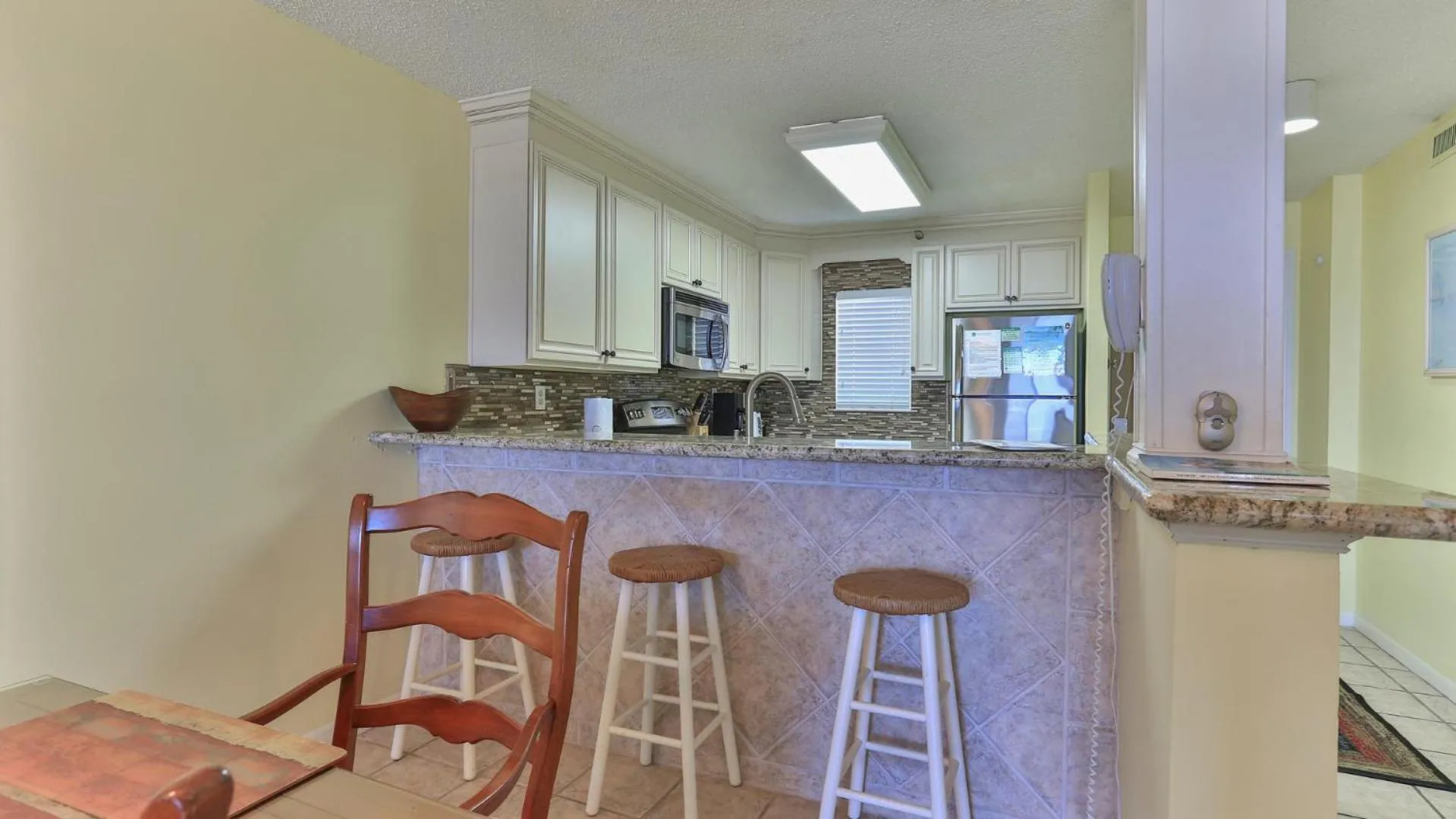 Destin on the Gulf 302 - Perfect location for a nice family getaway