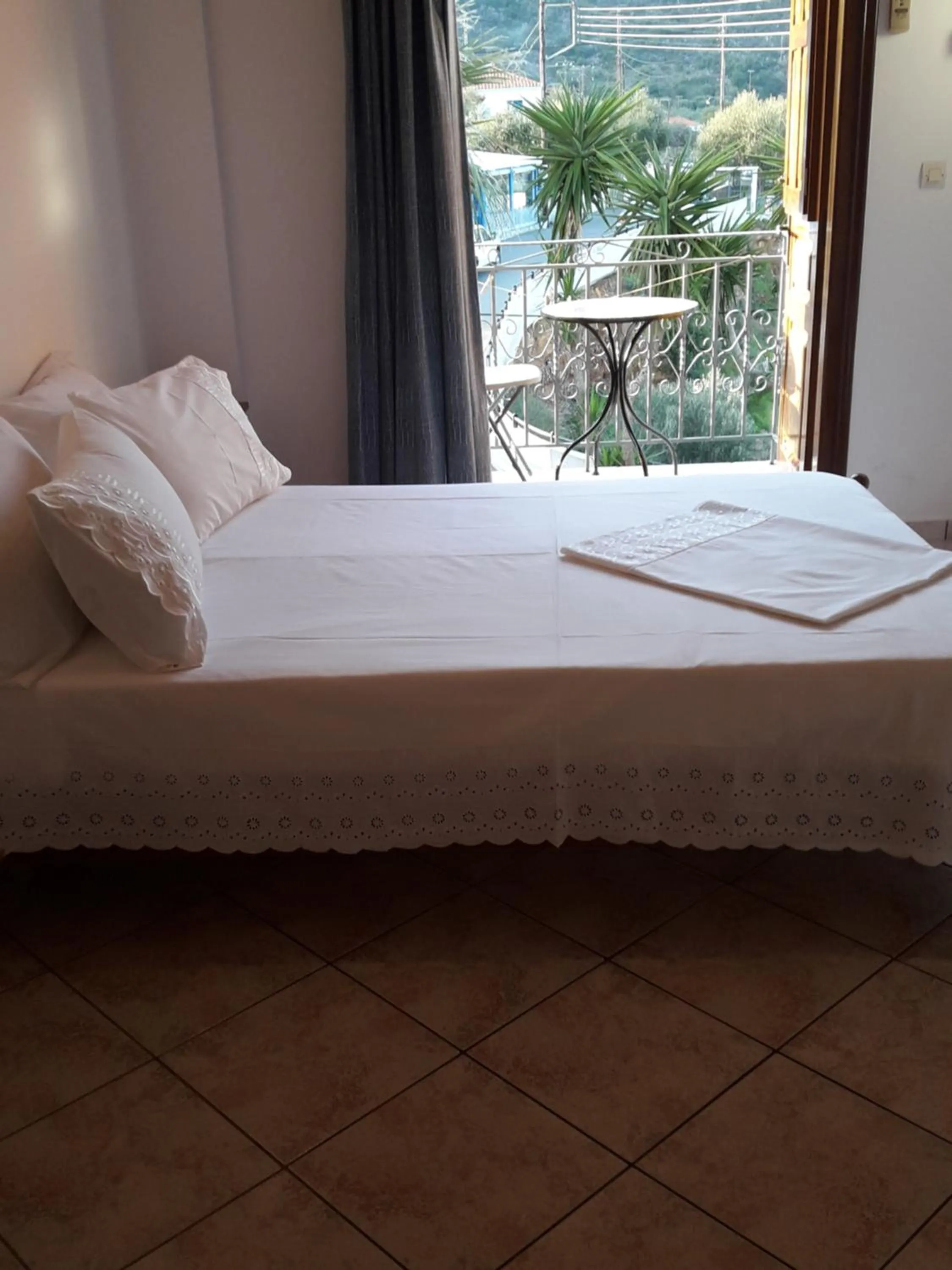 Property building, Bed in Myrtoo