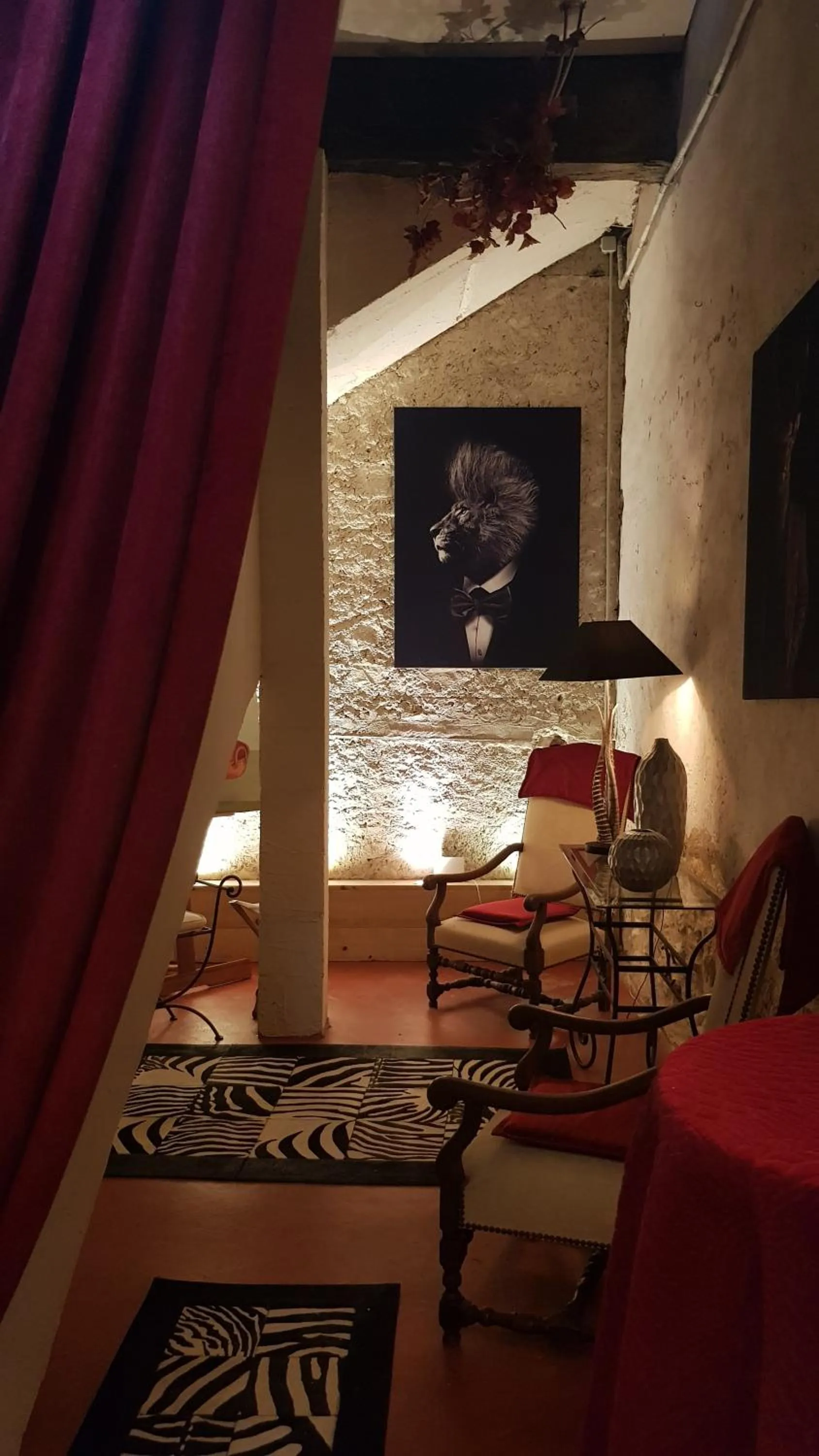 Internal: Not applicable to any particular room in La Demeure du Pressoir