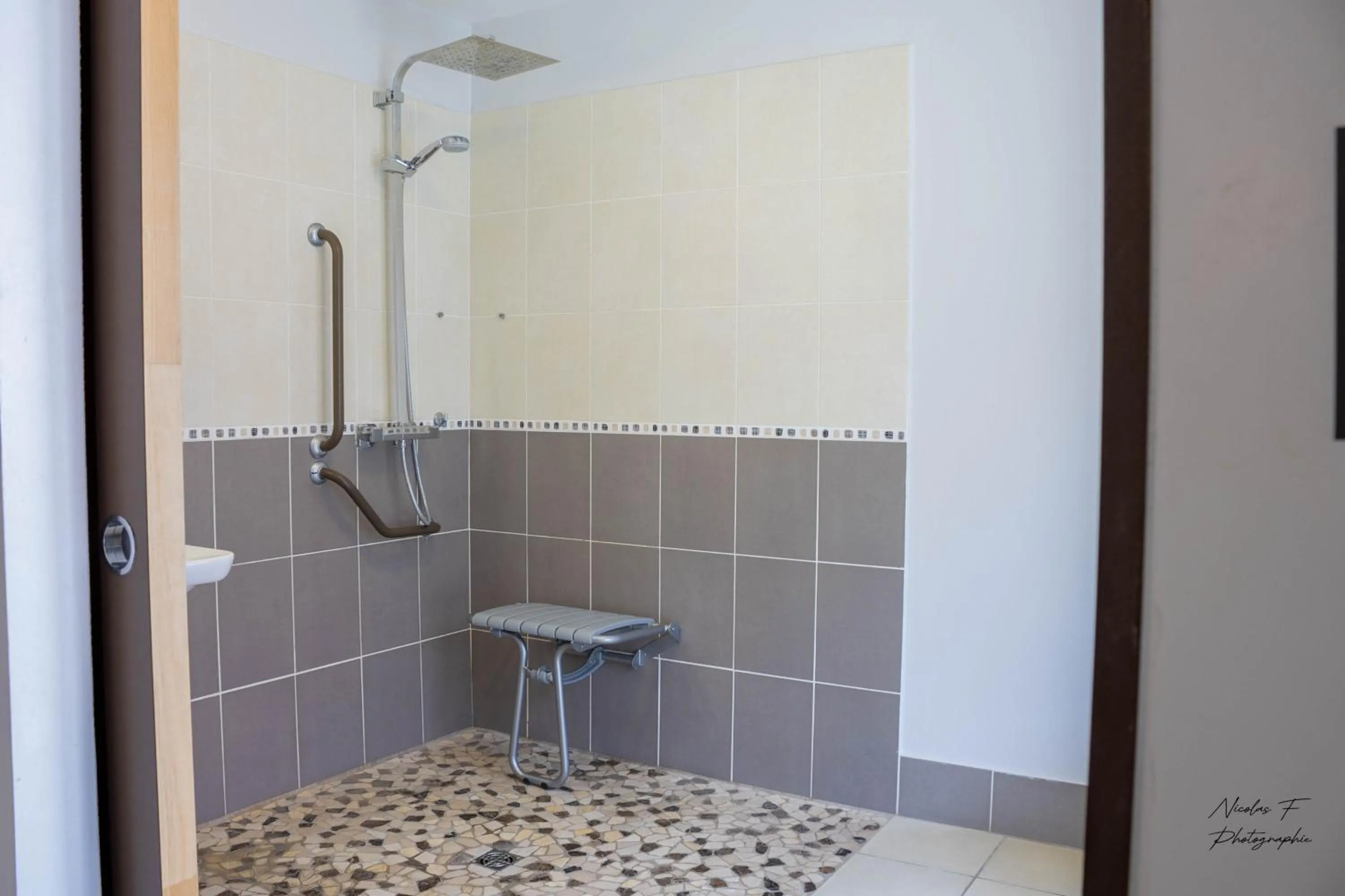 Shower in Hotel de la Cathedrale