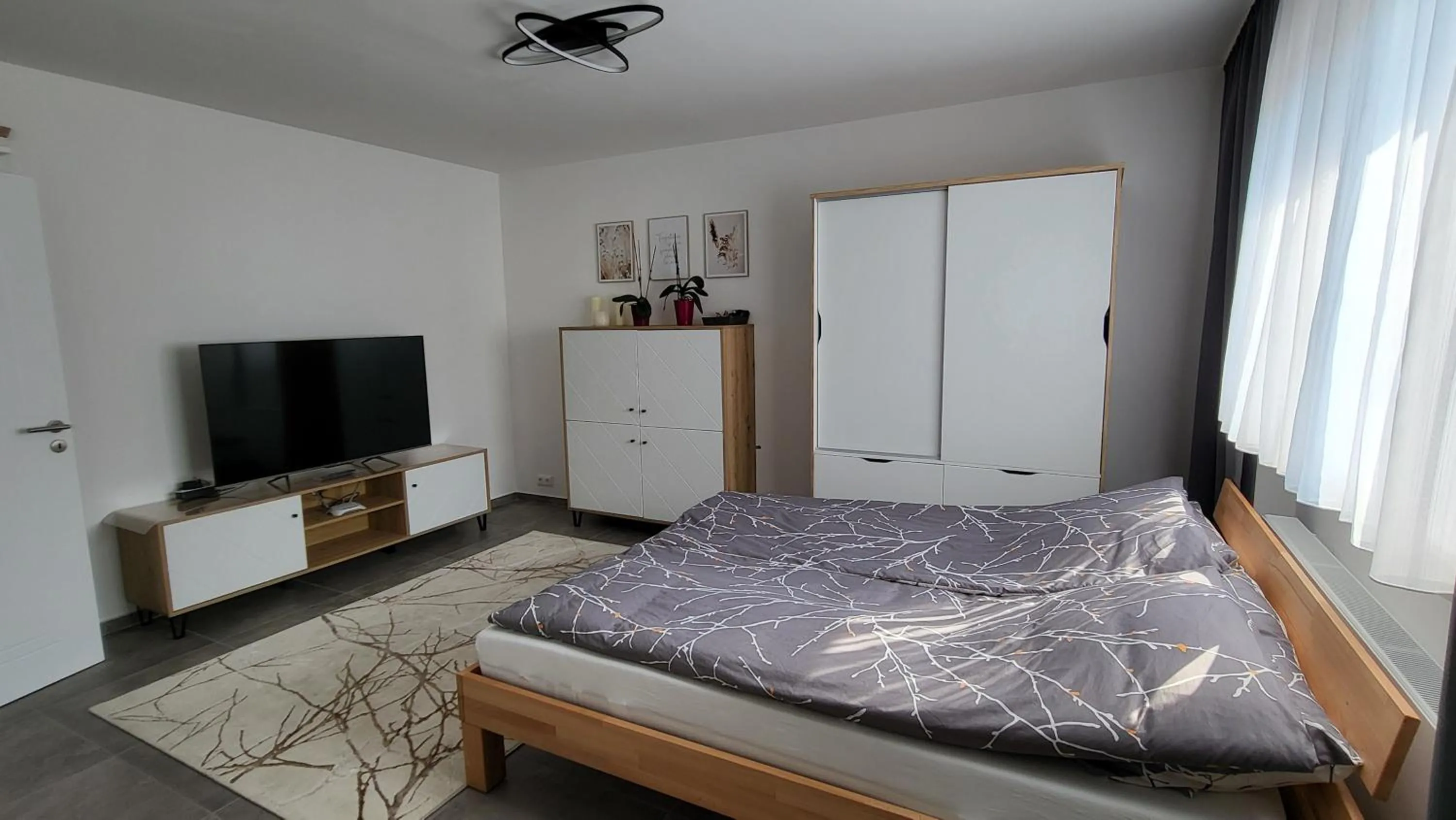 One-Bedroom Apartment - single occupancy in Quiet House - 10 min away from Cologne